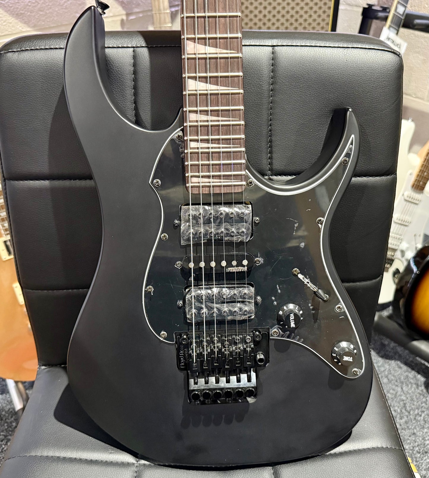 🔥EX DEMO🔥 2022 Vintage VMX Series Raider Electric Guitar~Black~ Floyd Rose!