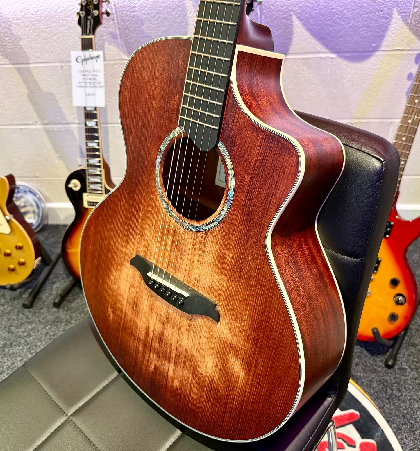 π Ferndale GF2-CE-PLUS Grand Auditorium~Satin Antique Burst Electro Acoustic π