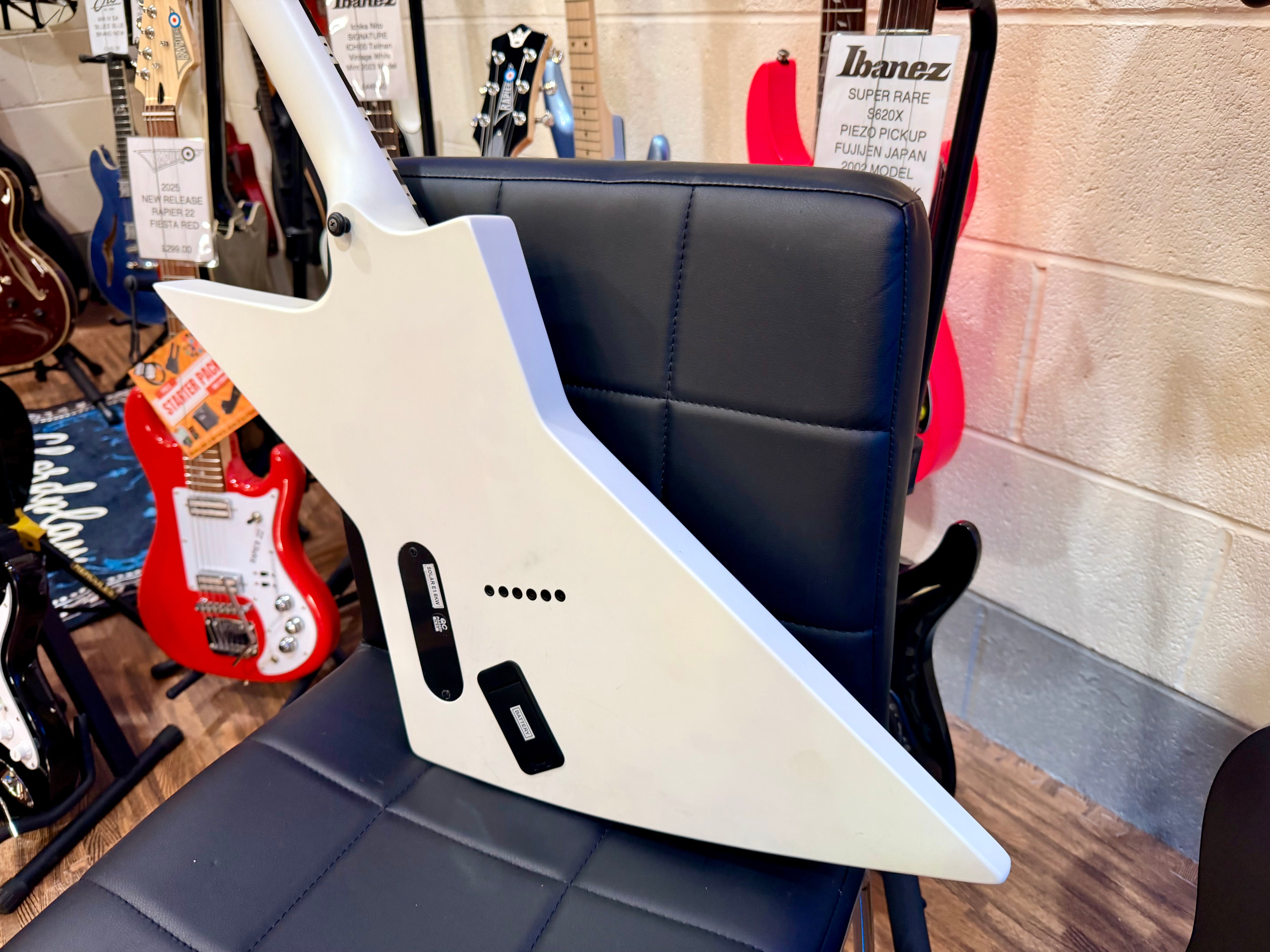 🔥2022🔥 Solar E1.6KW Kirk Windstein Signature~ Explorer Matte White~EMG~Gig Bag