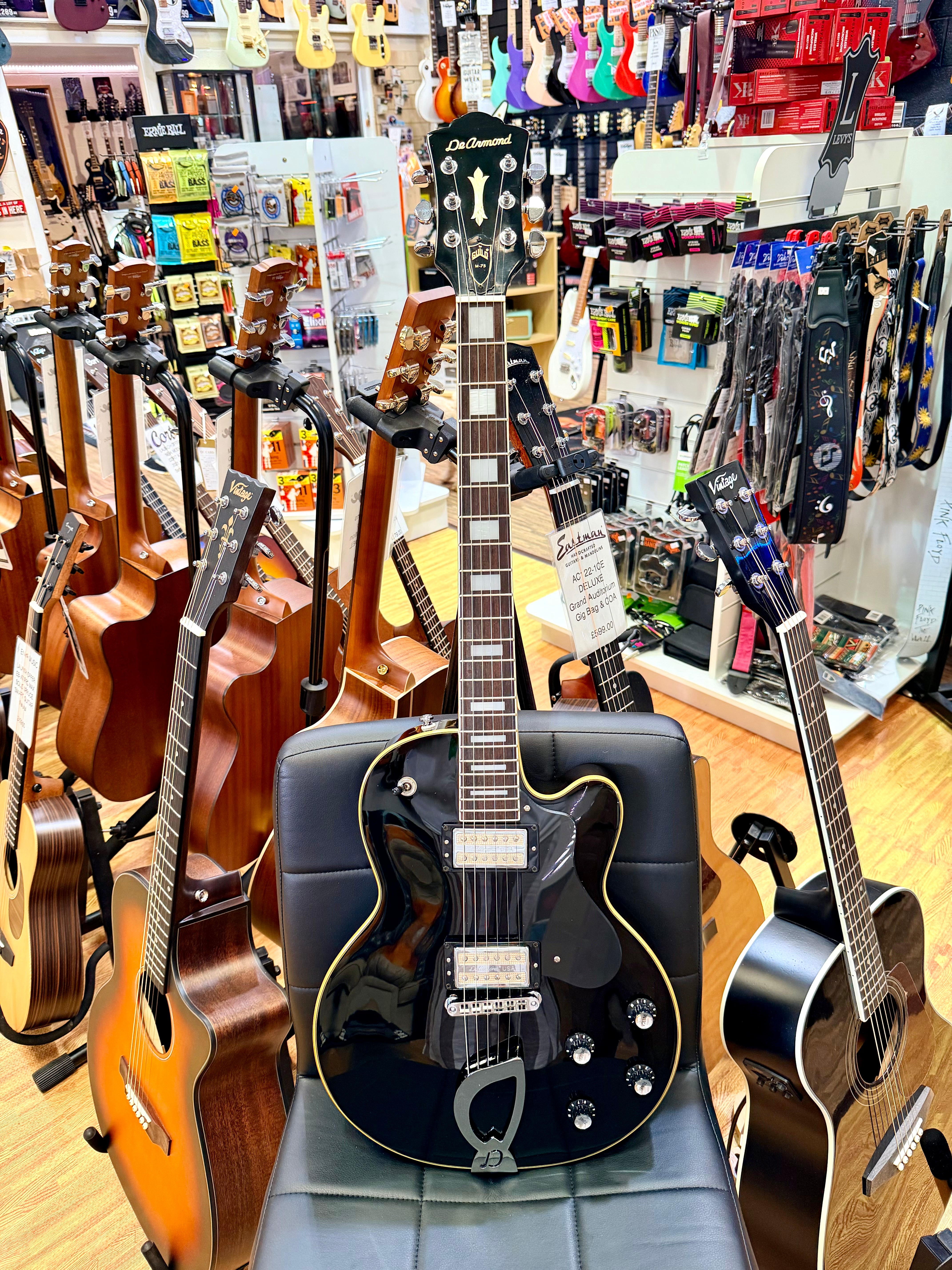 🔥2008🔥 DeArmond M-75 by Guild~ Gloss Black~ Korean Made With USA 2K Pickups!