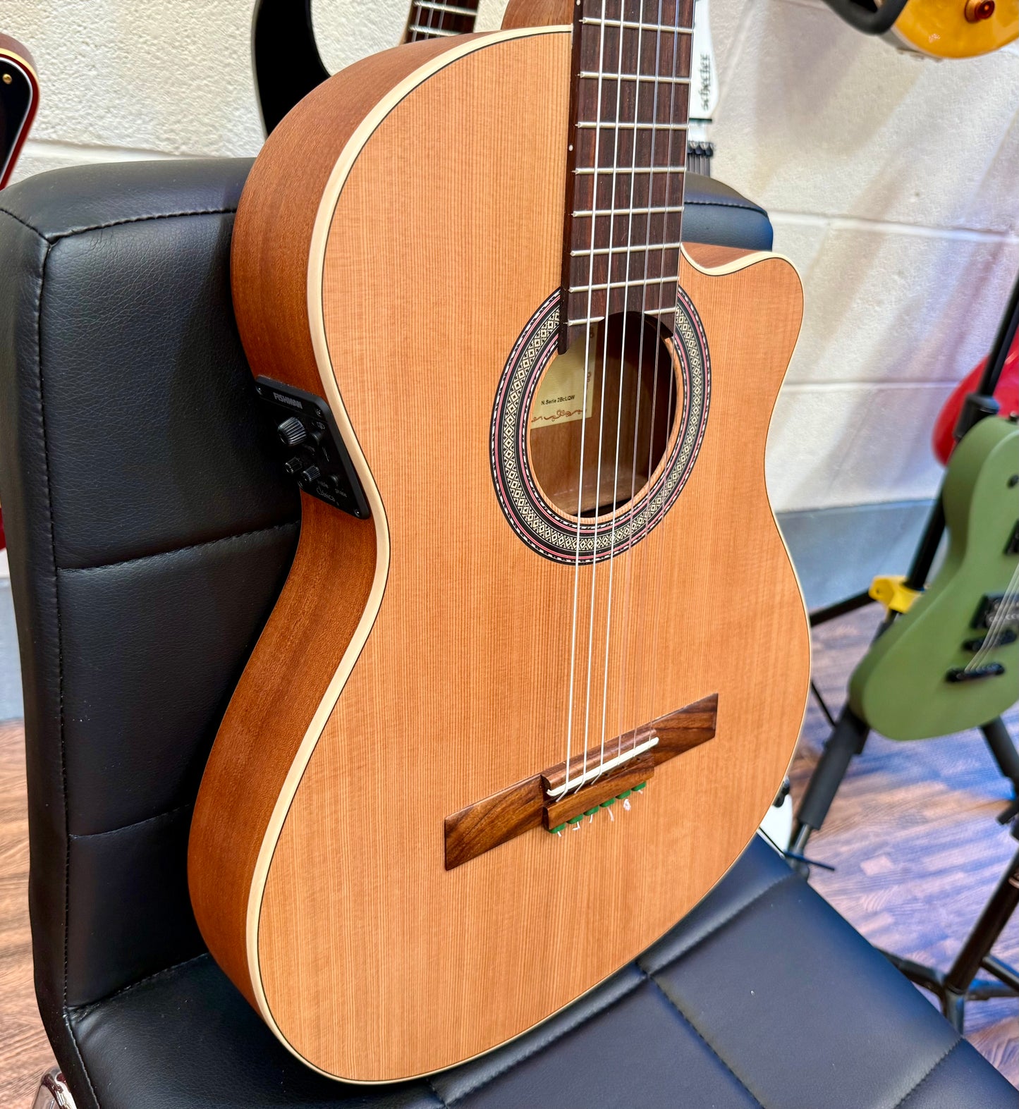 🌟Alhambra Z-Nature CT EZ Thin Bodied Cutaway Electro Classical Guitar~ Nylon 🌟