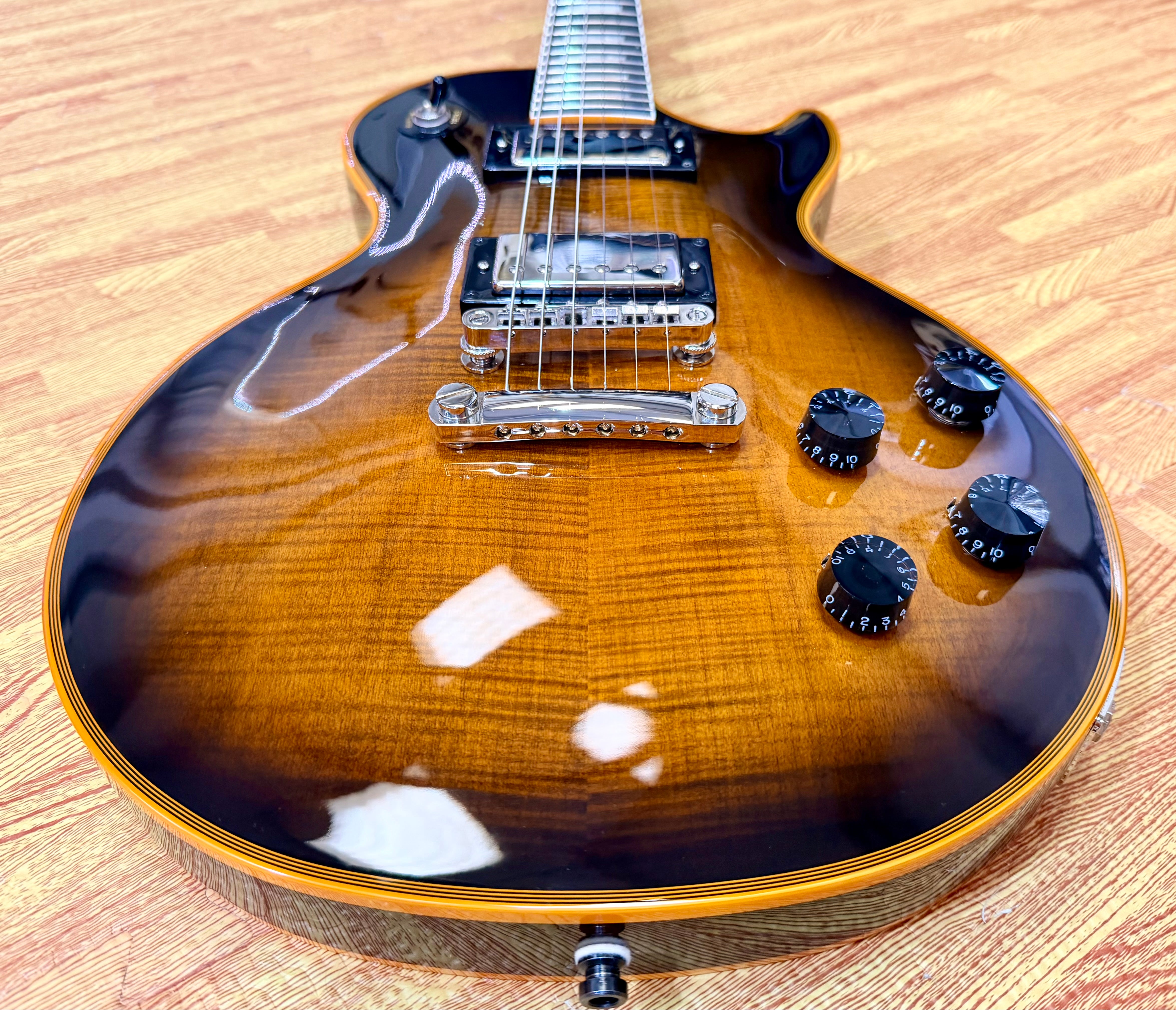 🔥2025🔥 Epiphone Les Paul Custom Widow Orange Burst~ Inspired by Gibson + Bag!