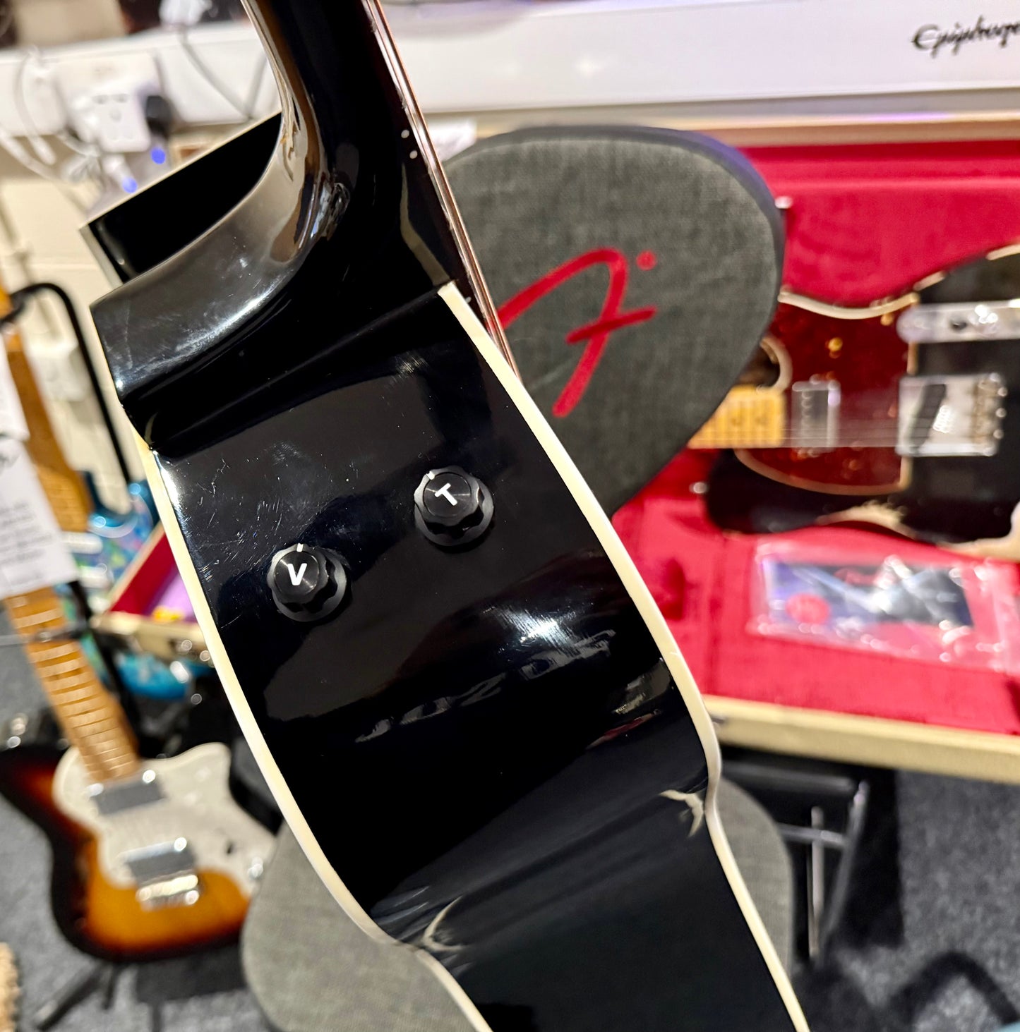 🔥RARE VINTAGE🔥 Fender La Brea Electro Acoustic Guitar~ Black~ 1990’s Model!