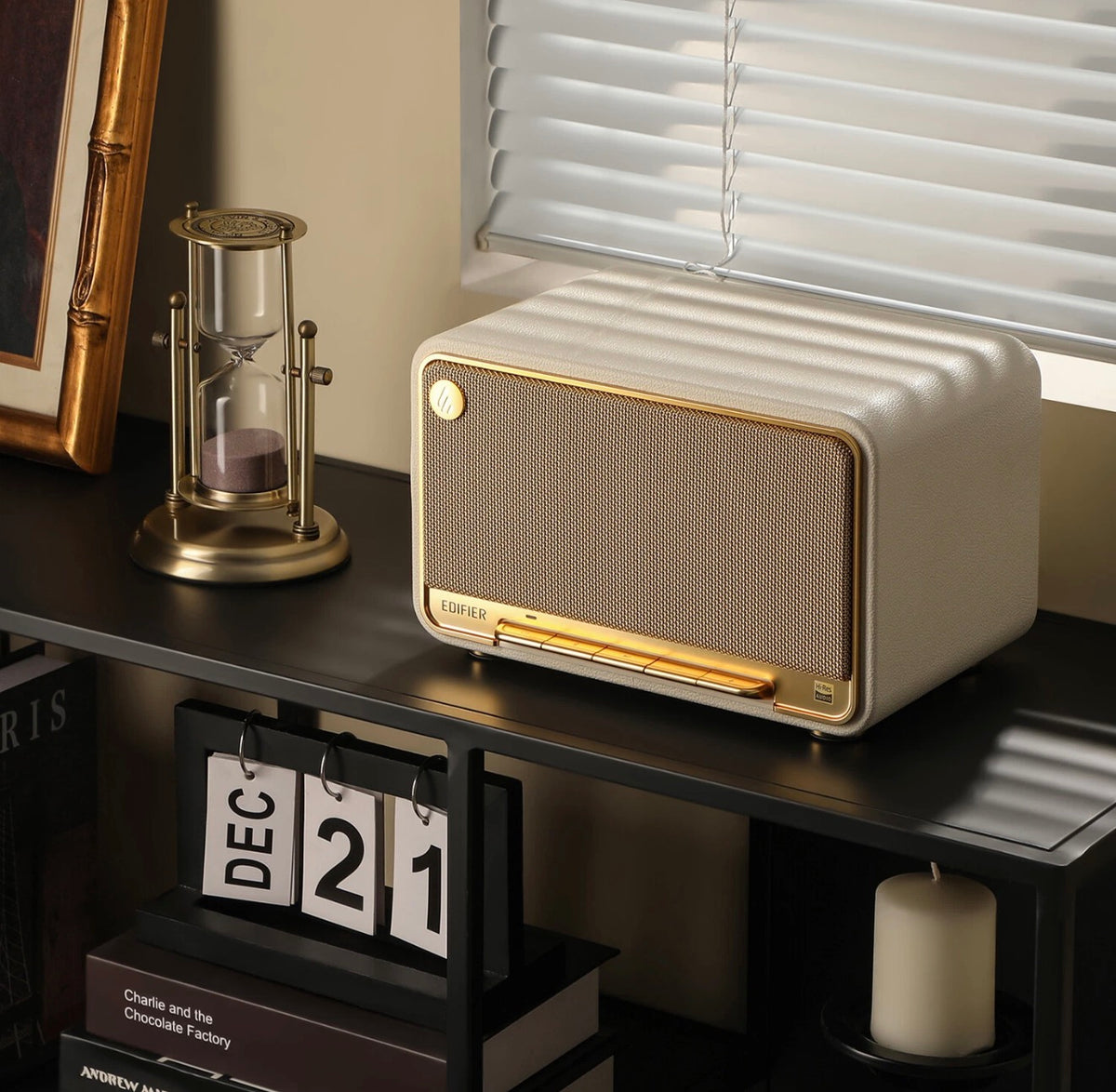 Edifier D32 Tabletop Retro Bluetooth Speaker Hi-Fi Hi-Res Audio 60W RMS - White
