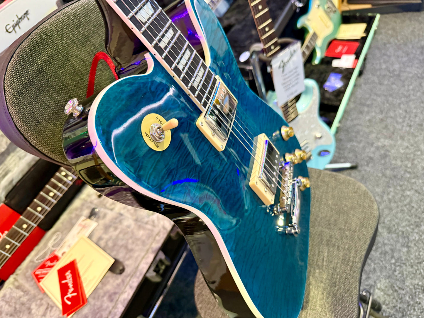 🌟 Jia Lescaster Hybrid Guitar~ Les Paul & Telecaster~Northern Lights Quilted 🌟
