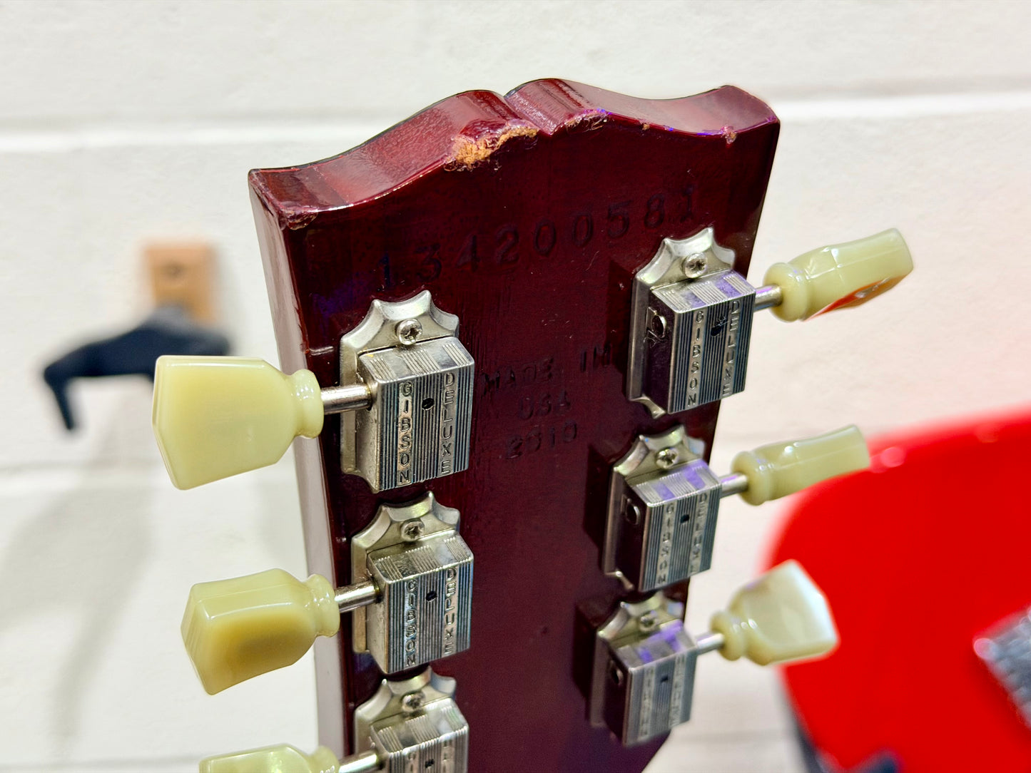 🍒2010🍒 Gibson SG Standard~ USA Made~ Heritage Cherry~ Hard Case~ Lovely!