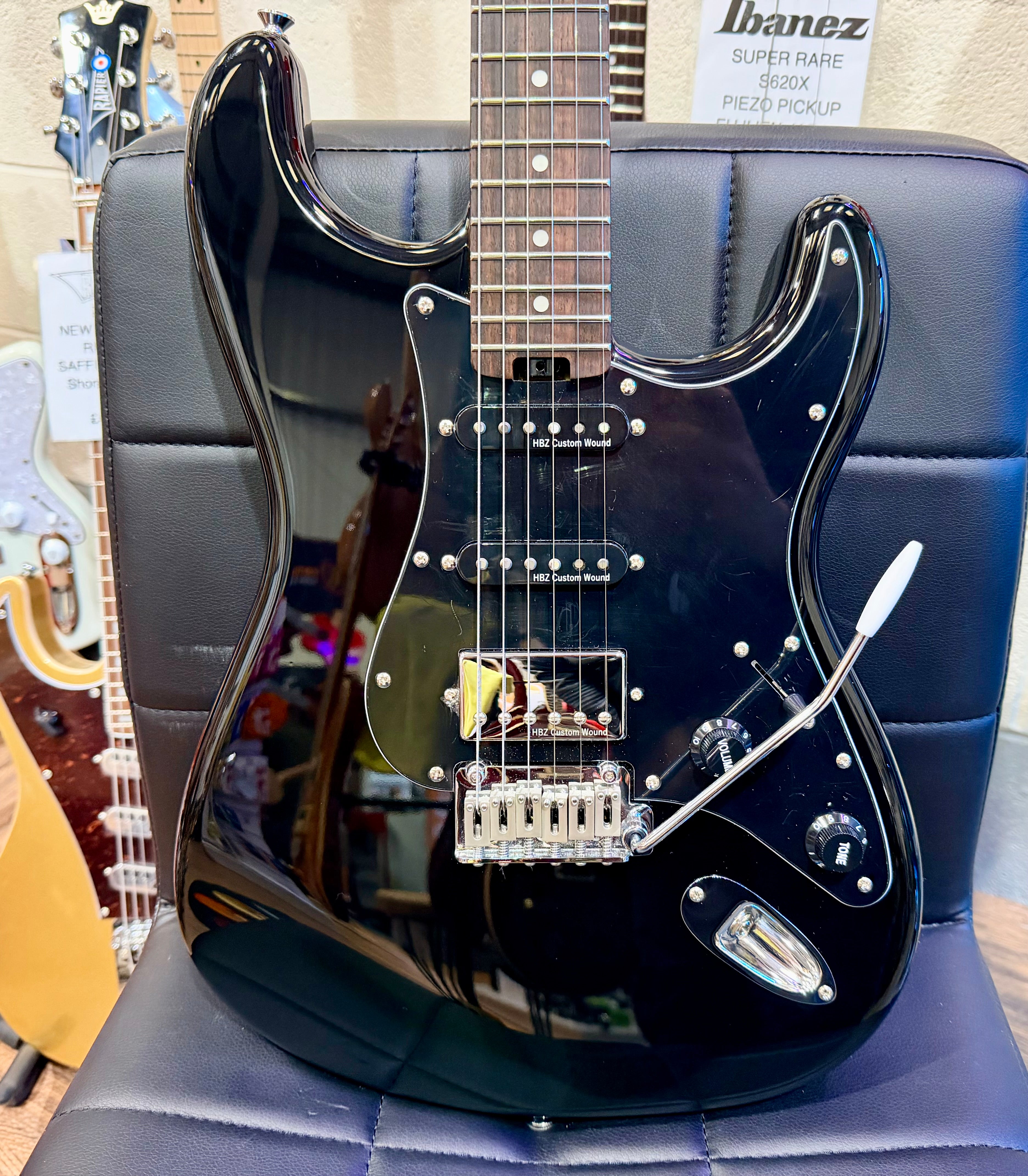 🌟MINT🌟 Harley Benton ST-Modern HSS BK~ Stratocaster Style~ Black Gloss!