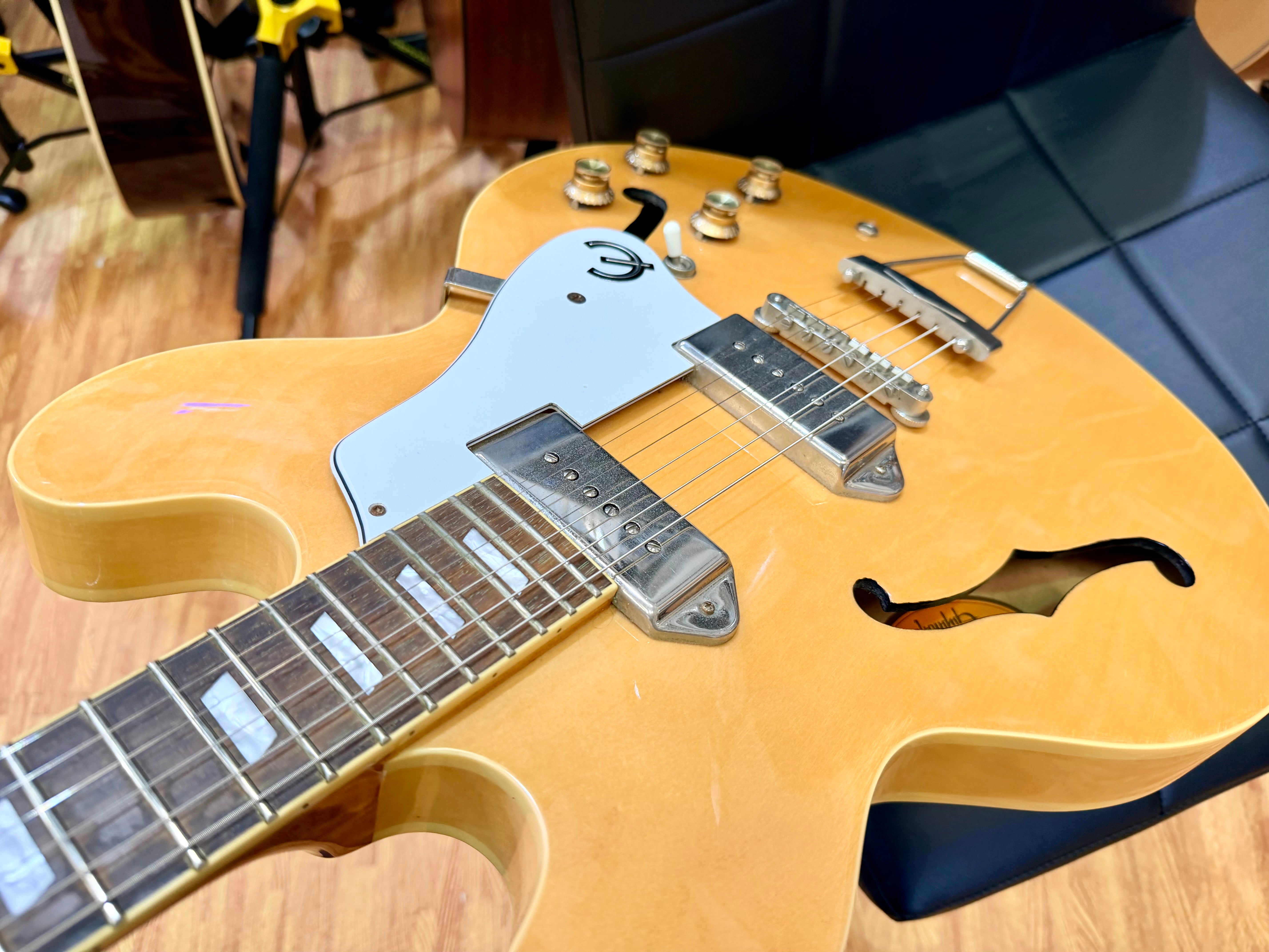 ⚡️2016⚡️ Epiphone Casino Natural Hollowbody P90 Electric Guitar~ Dogear Pickups!
