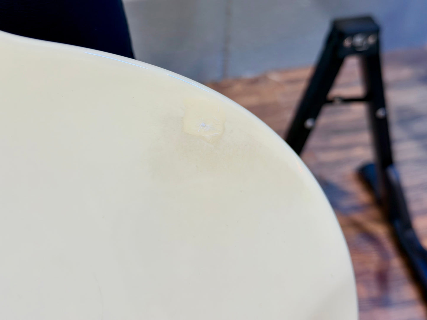 🌟2009🌟 Gibson Les Paul Studio~ Alpine White & Gold~ Ebony Fretboard~ Gig Bag!