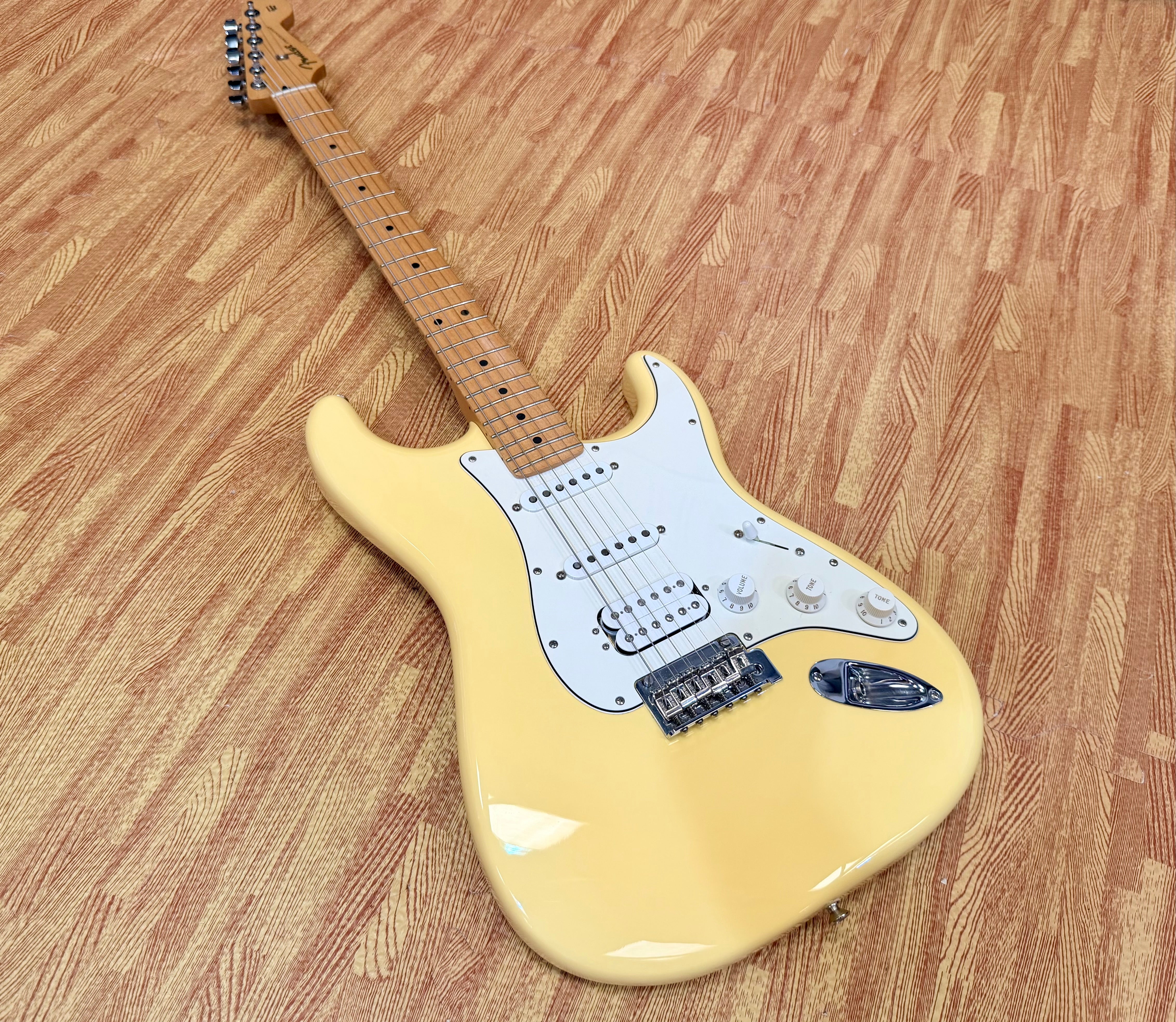 ✨2019✨ Fender Player Stratocaster HSS~ Buttercream Maple Neck~ Mexican Strat!