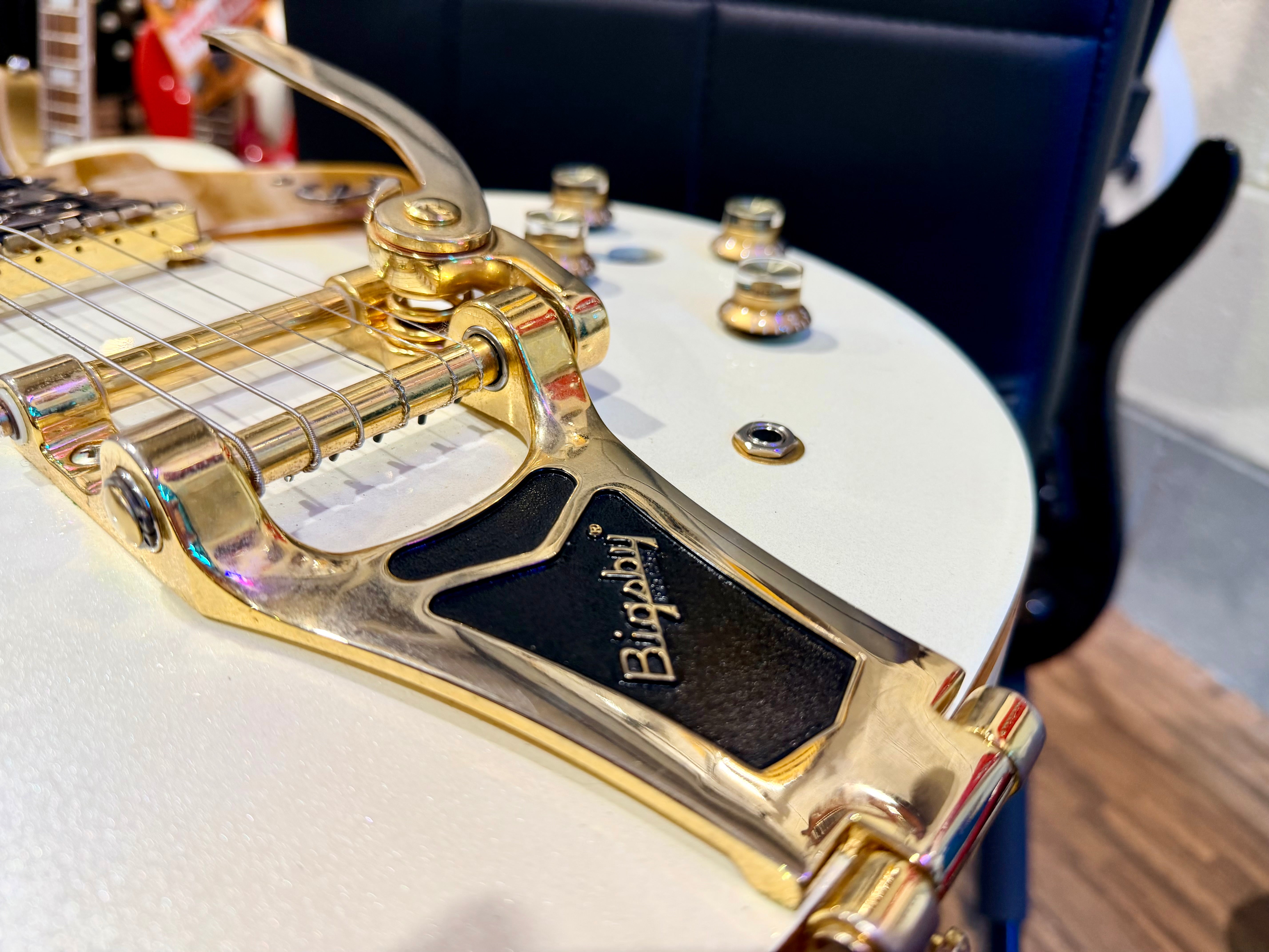 ✨LIMITED EDITION✨ Epiphone Riviera Royale Custom P93~ Pearl White + Hard Case!