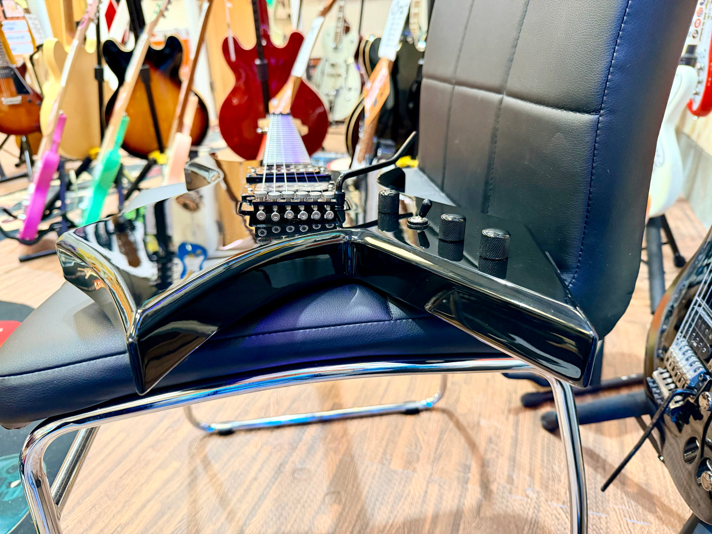 🔥868/2000🔥 BC Rich Warlock~ Stranger Things NJ Model~ Eddies ‘Hellfire’ + Bag!