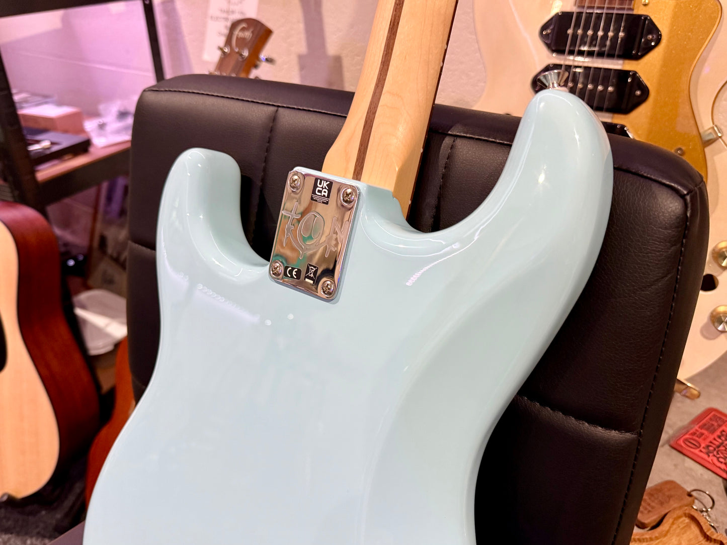 🌟2023🌟 Fender Tom Delonge Stratocaster~ Daphne Blue Signature~ Mexican Strat!