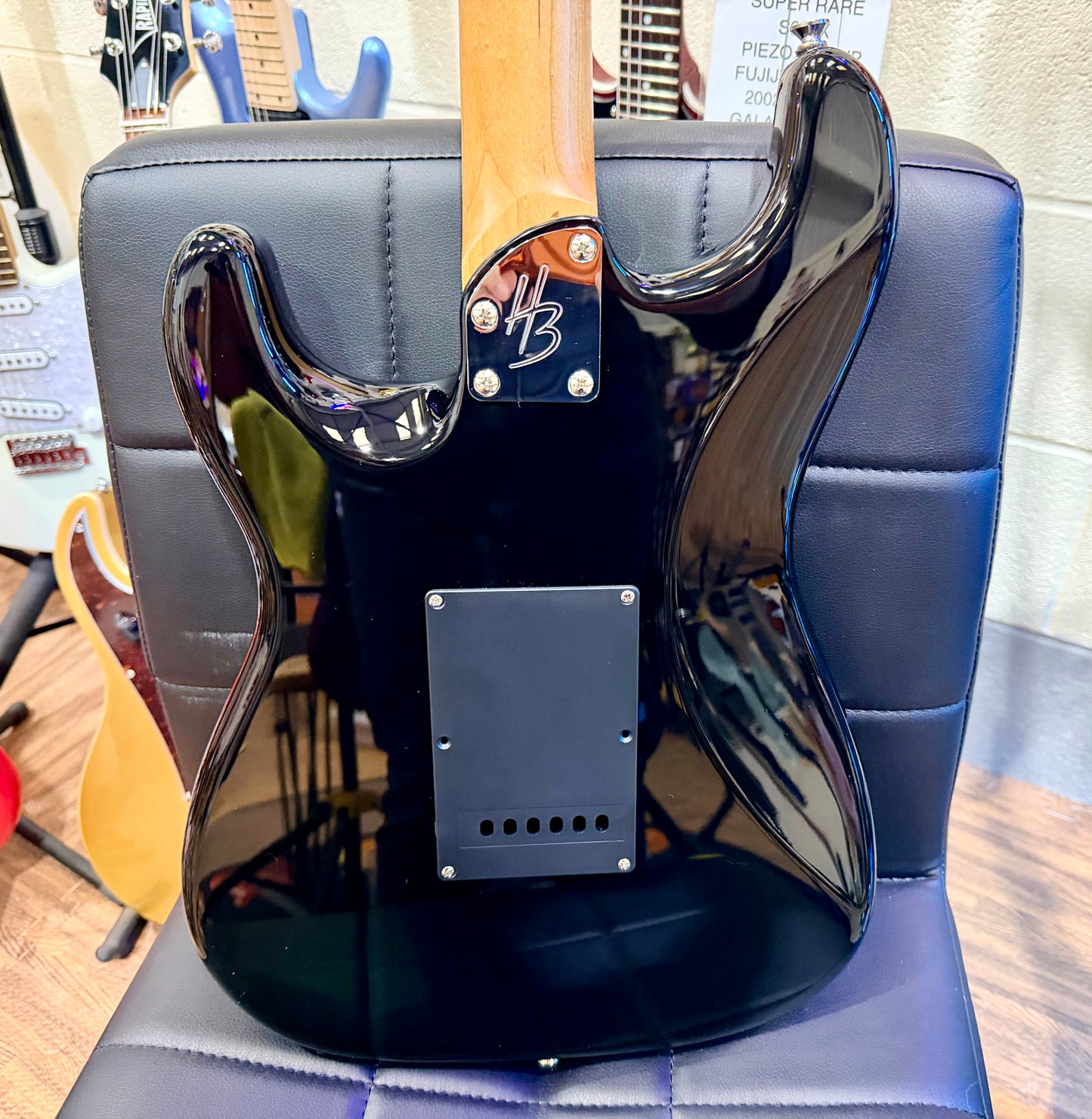 🌟MINT🌟 Harley Benton ST-Modern HSS BK~ Stratocaster Style~ Black Gloss!