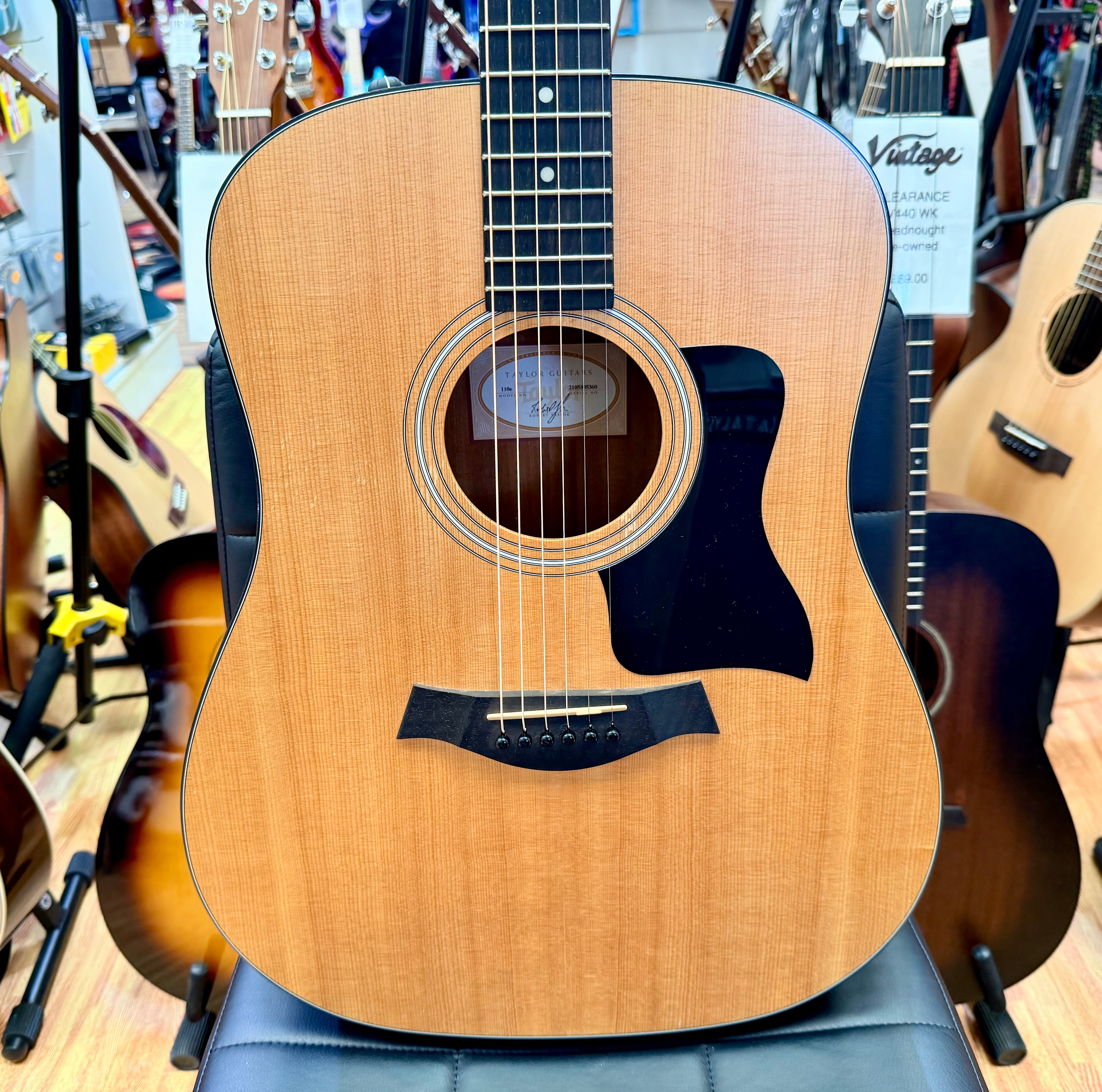 ✨2015✨ Taylor 110e Electro Acoustic~ ES2 Pickup~ Solid Sitka Top Dreadnought!