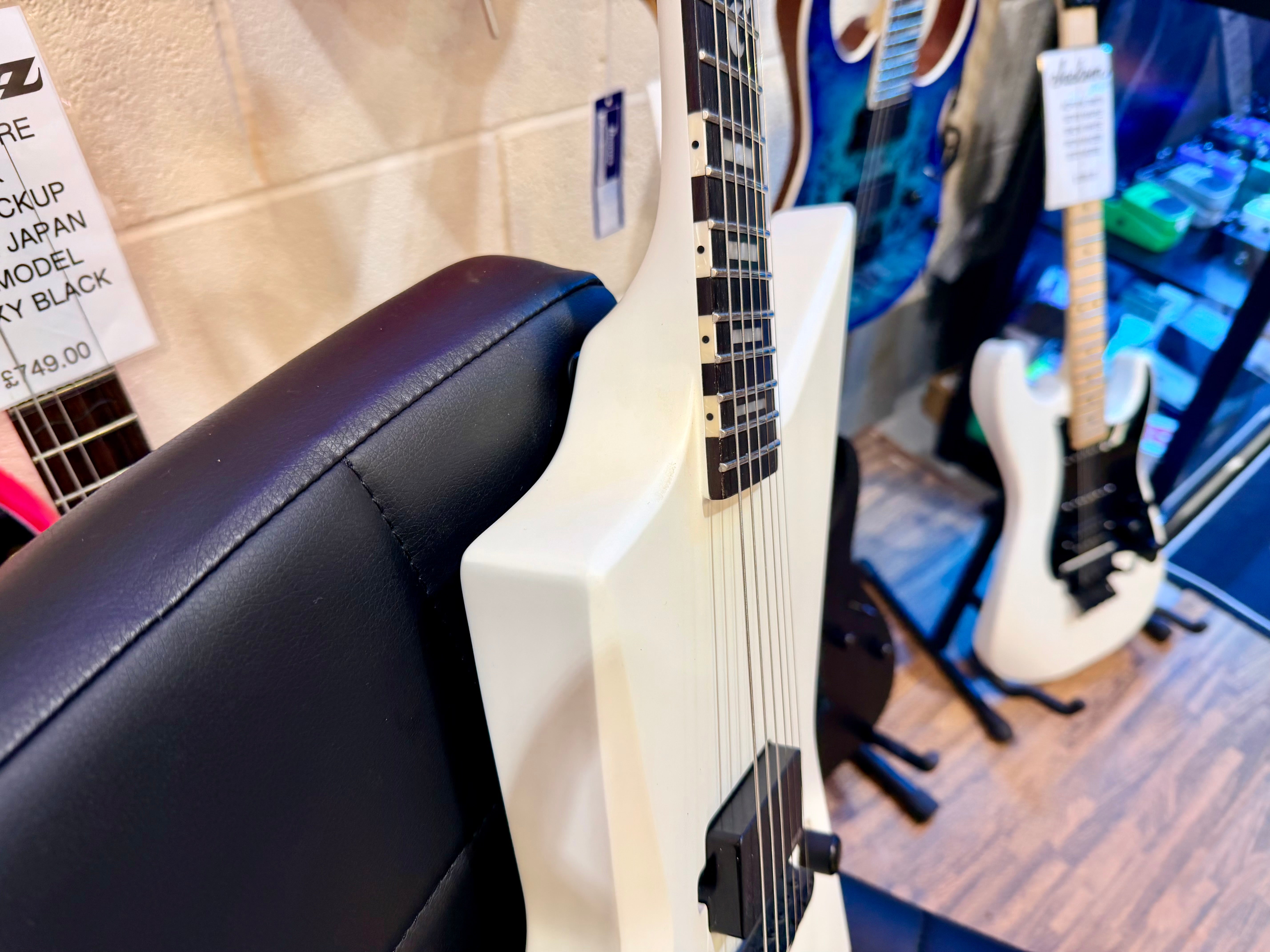 🔥2022🔥 Solar E1.6KW Kirk Windstein Signature~ Explorer Matte White~EMG~Gig Bag