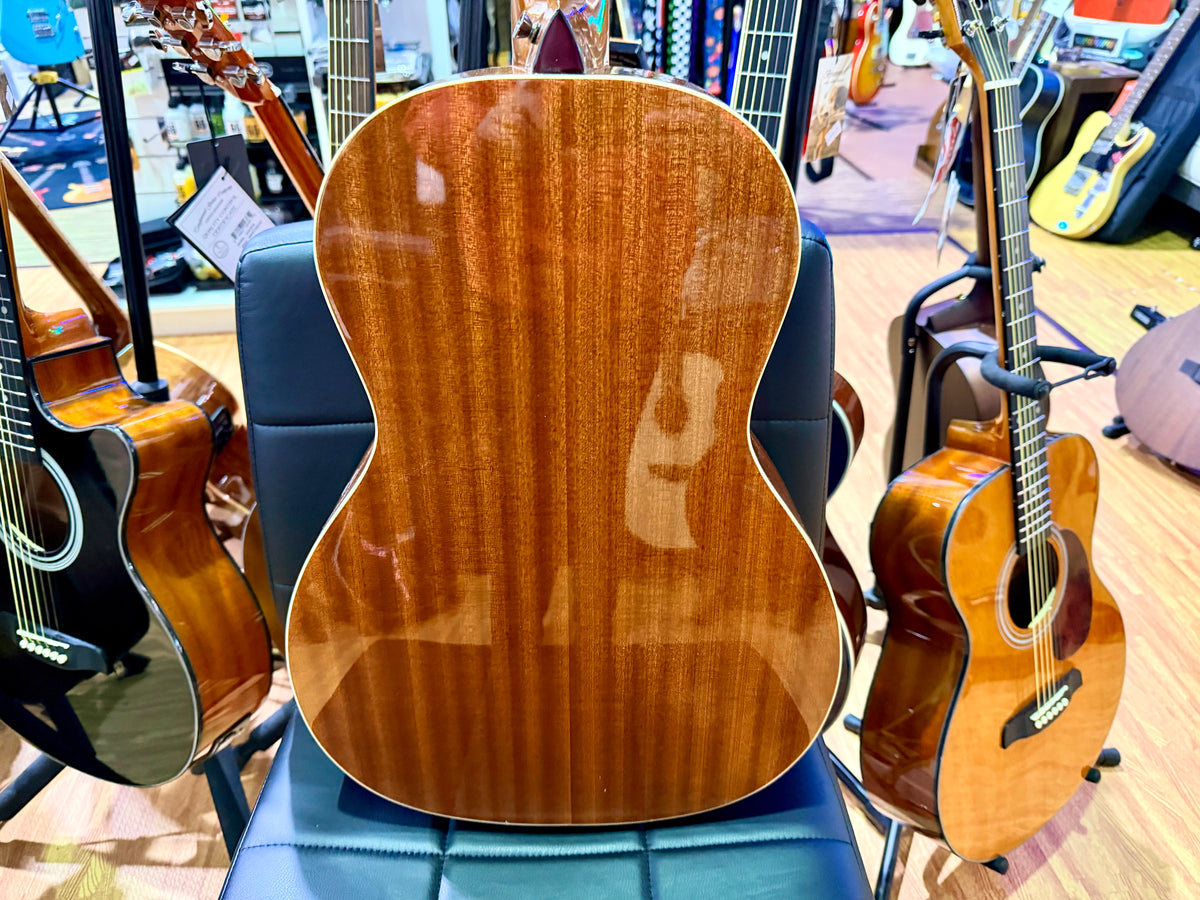 Vintage V900PNC Solid Spruce Parlour Acoustic Guitar~ Orchestral OM Solid Top