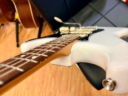 ⚡️2024⚡️ Fender Player II Stratocaster~ Polar White Electric Guitar~ Rosewood RW