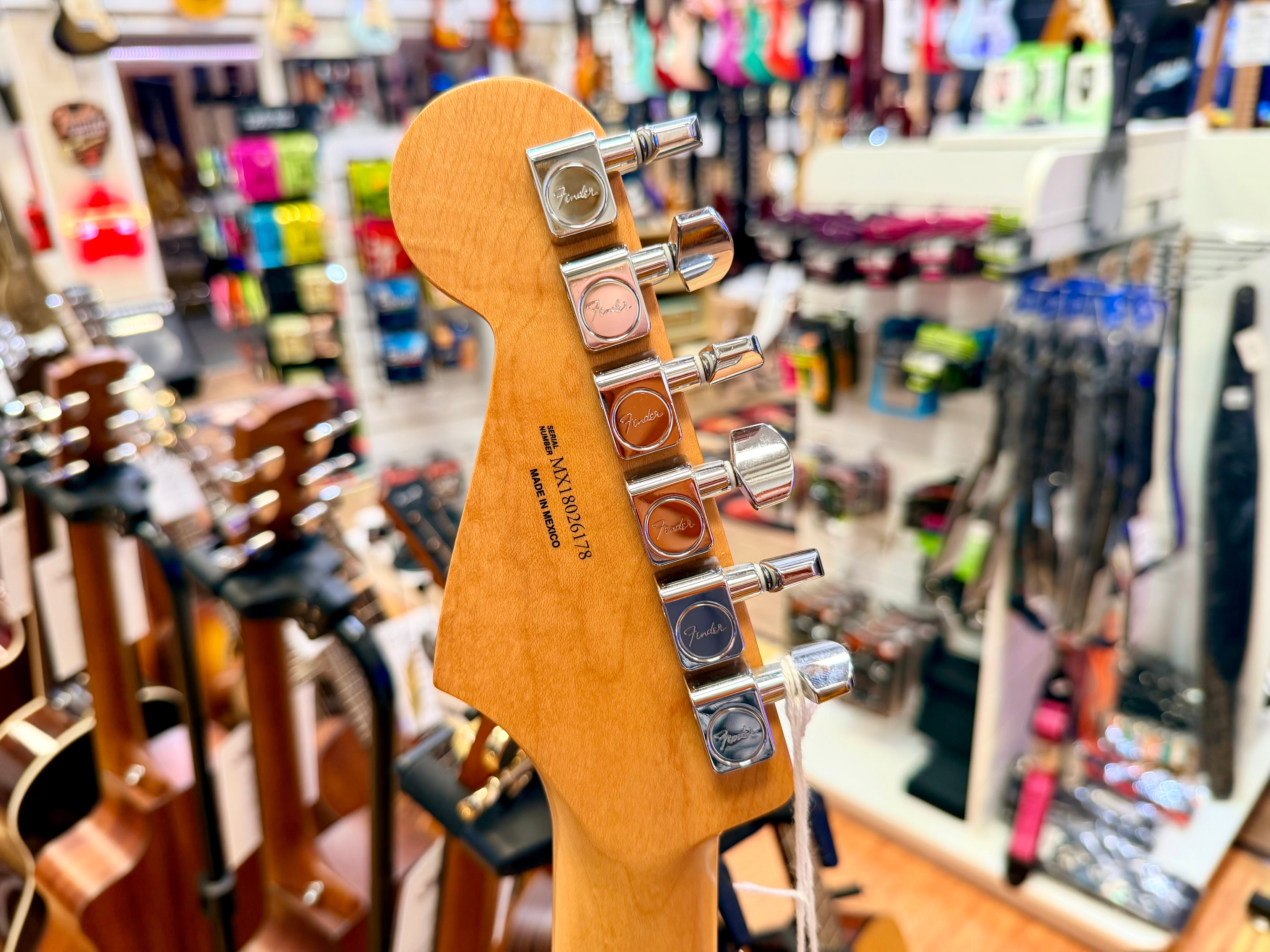 ✨MINT 2018✨ Fender Player Stratocaster HSS~ Buttercream Maple Neck + Gig Bag!