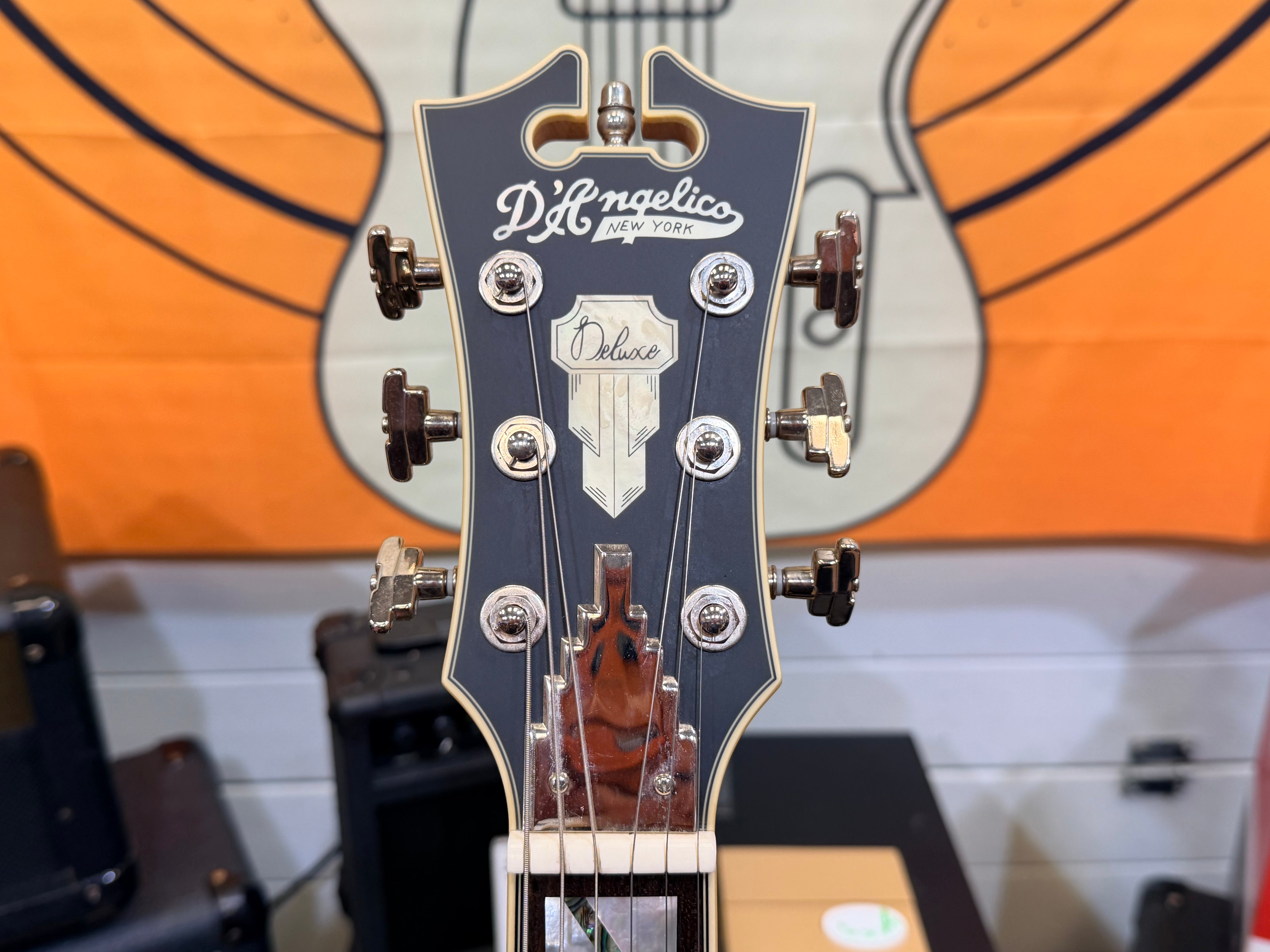 ✨1/50✨ D'Angelico Deluxe Bedford SH Limited Edition Matte Wine Semi Hollow!