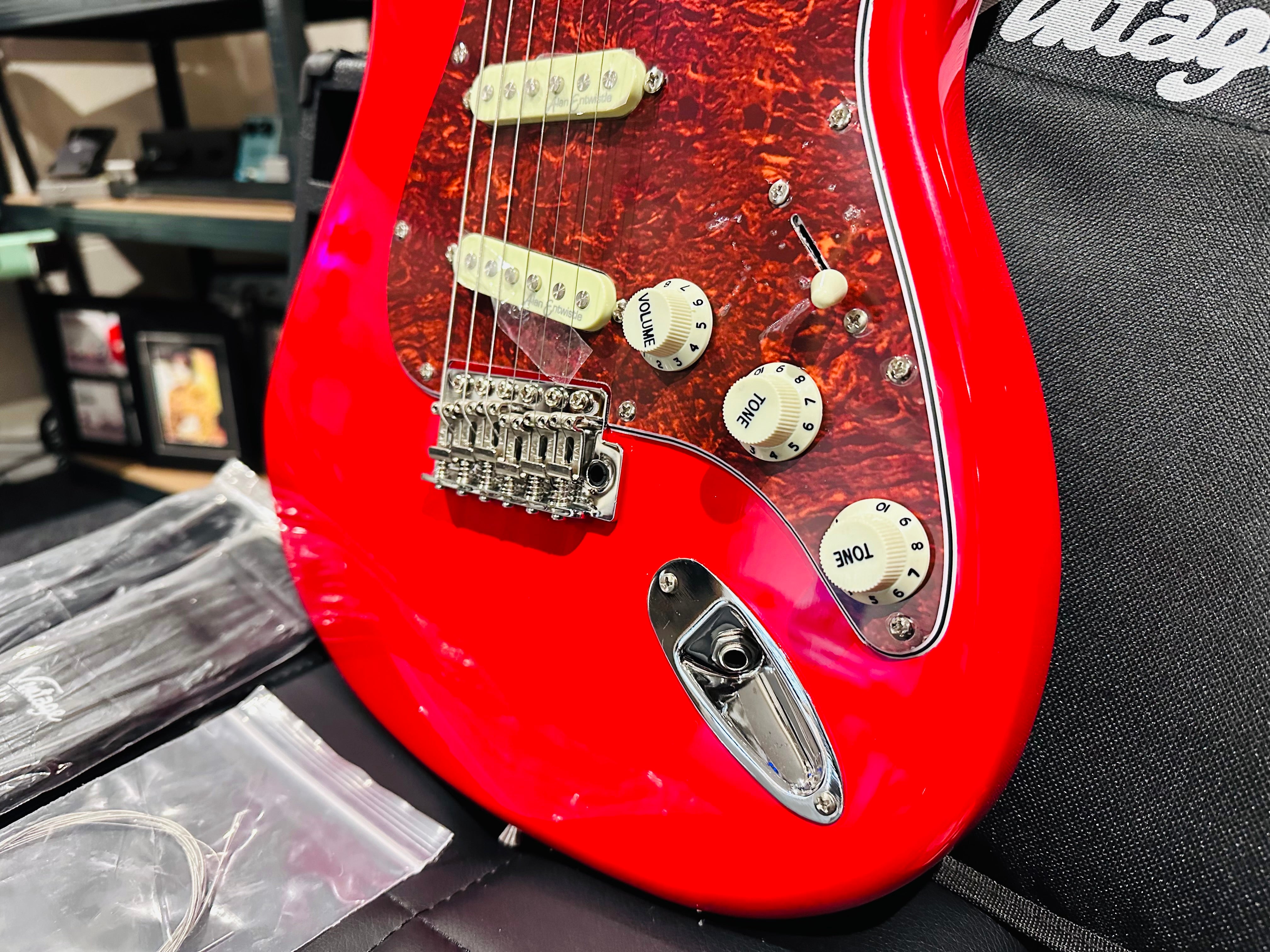 🌟NEW🌟 Vintage V60 Maple Coaster~ Electric Guitar Starter Pack Red~ Strat Style!