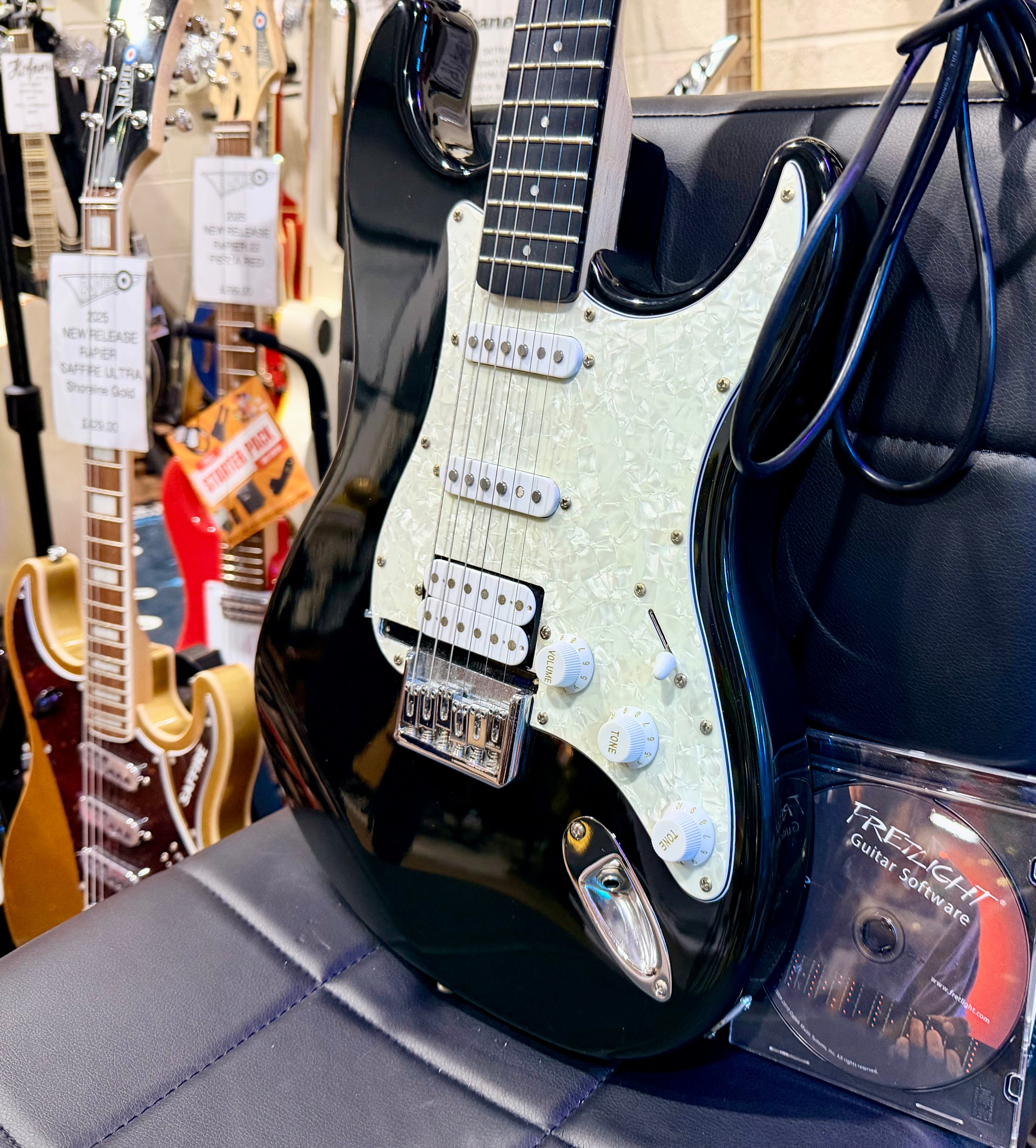 🔥LIGHTS-UP🔥 Fretlight Optek 400~ Electric Stratocaster Learning Guitar~ LOOK!