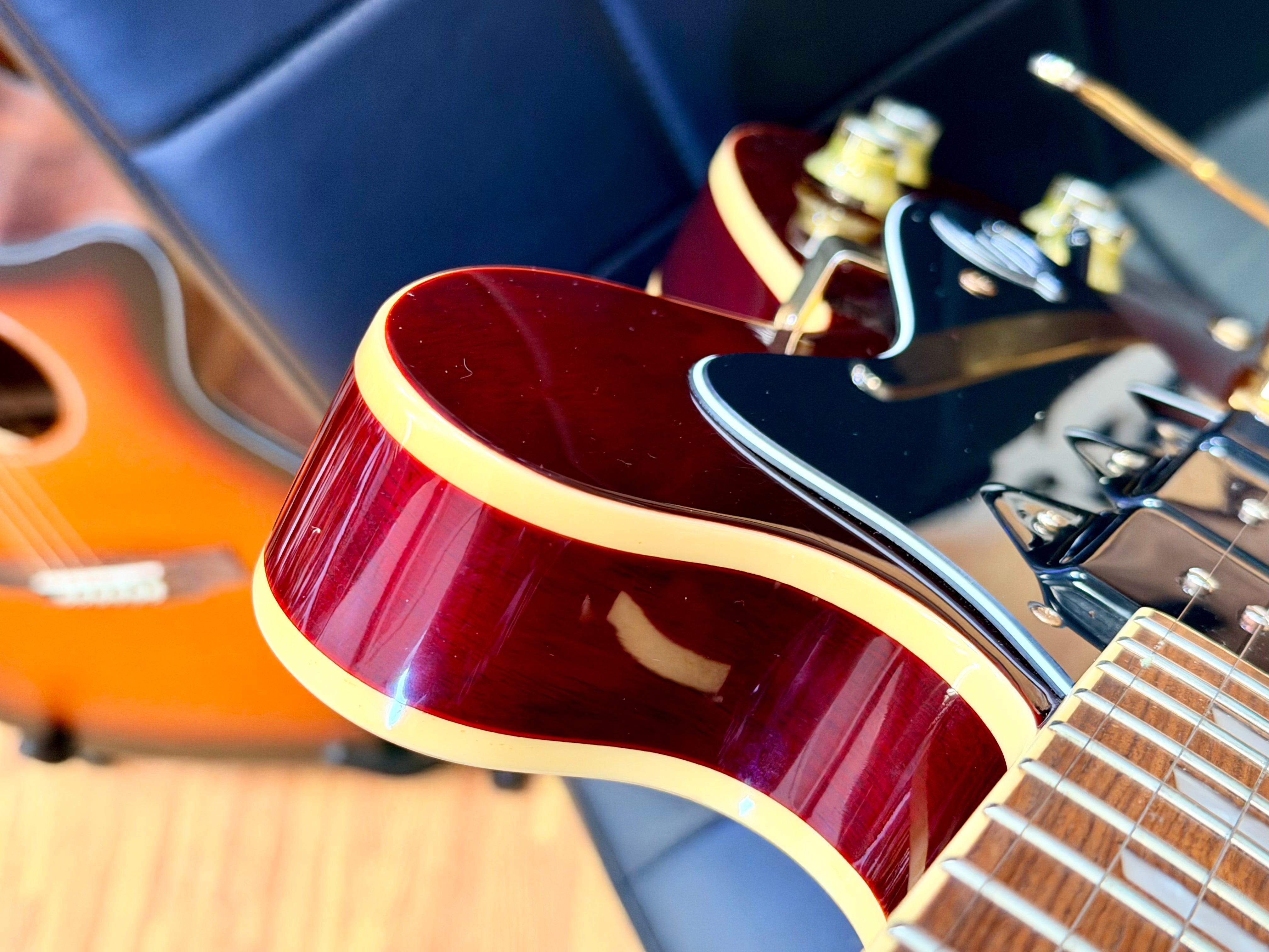 ✨2018✨ Epiphone Riviera Custom P93 Wine Red Bigsby P90 + New Gator Hard Case!
