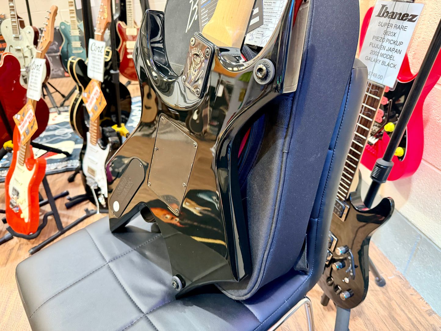 🔥868/2000🔥 BC Rich Warlock~ Stranger Things NJ Model~ Eddies ‘Hellfire’ + Bag!