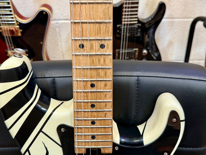 🔥2022🔥 EVH Striped Series '78 Eruption Relic~ White with Black Stripes~Gig Bag