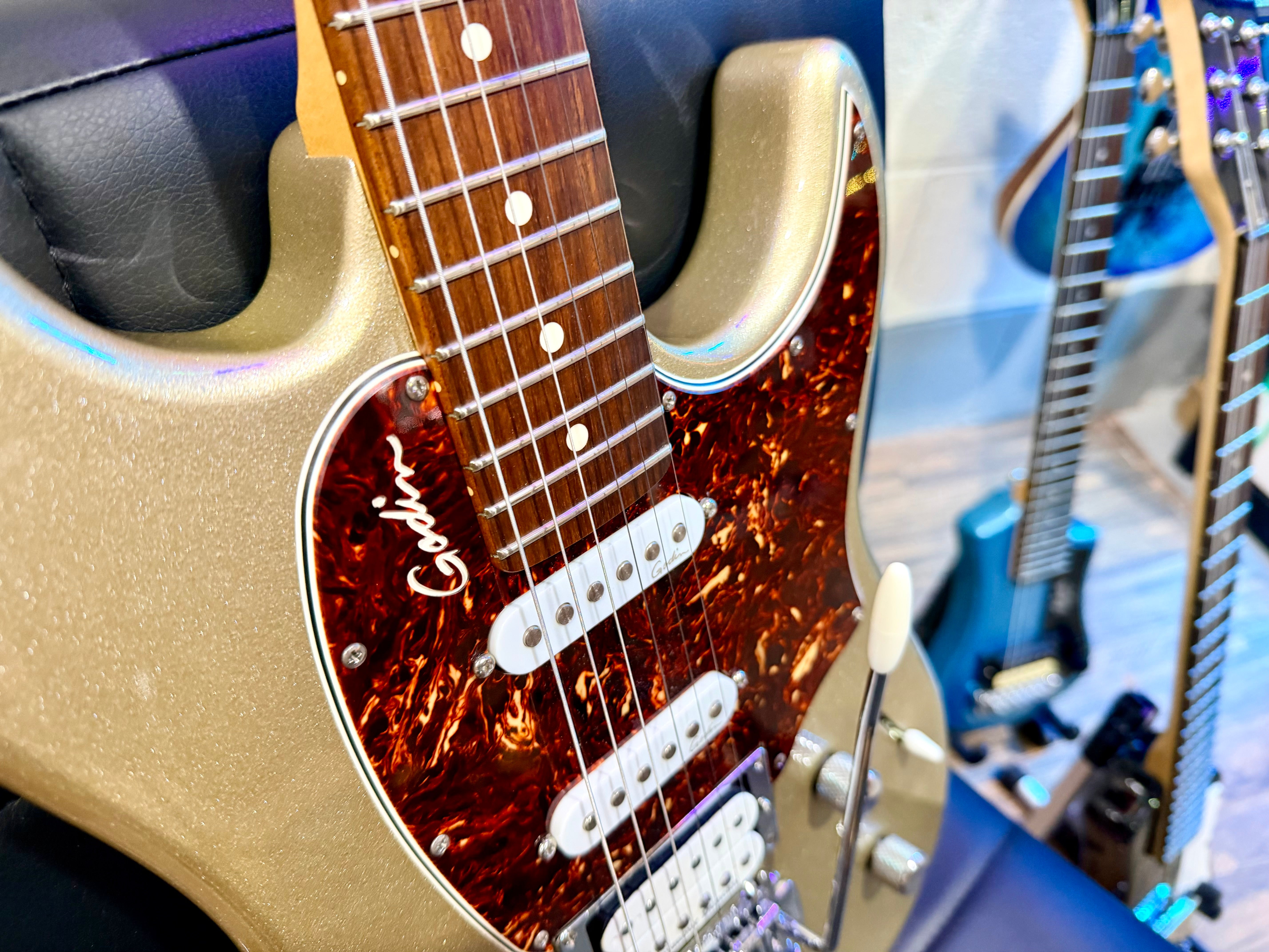 🌟MINT🌟 Godin Session RW LTD~ Silver Gold HG~ Seymour Duncan HSS + Gig Bag!