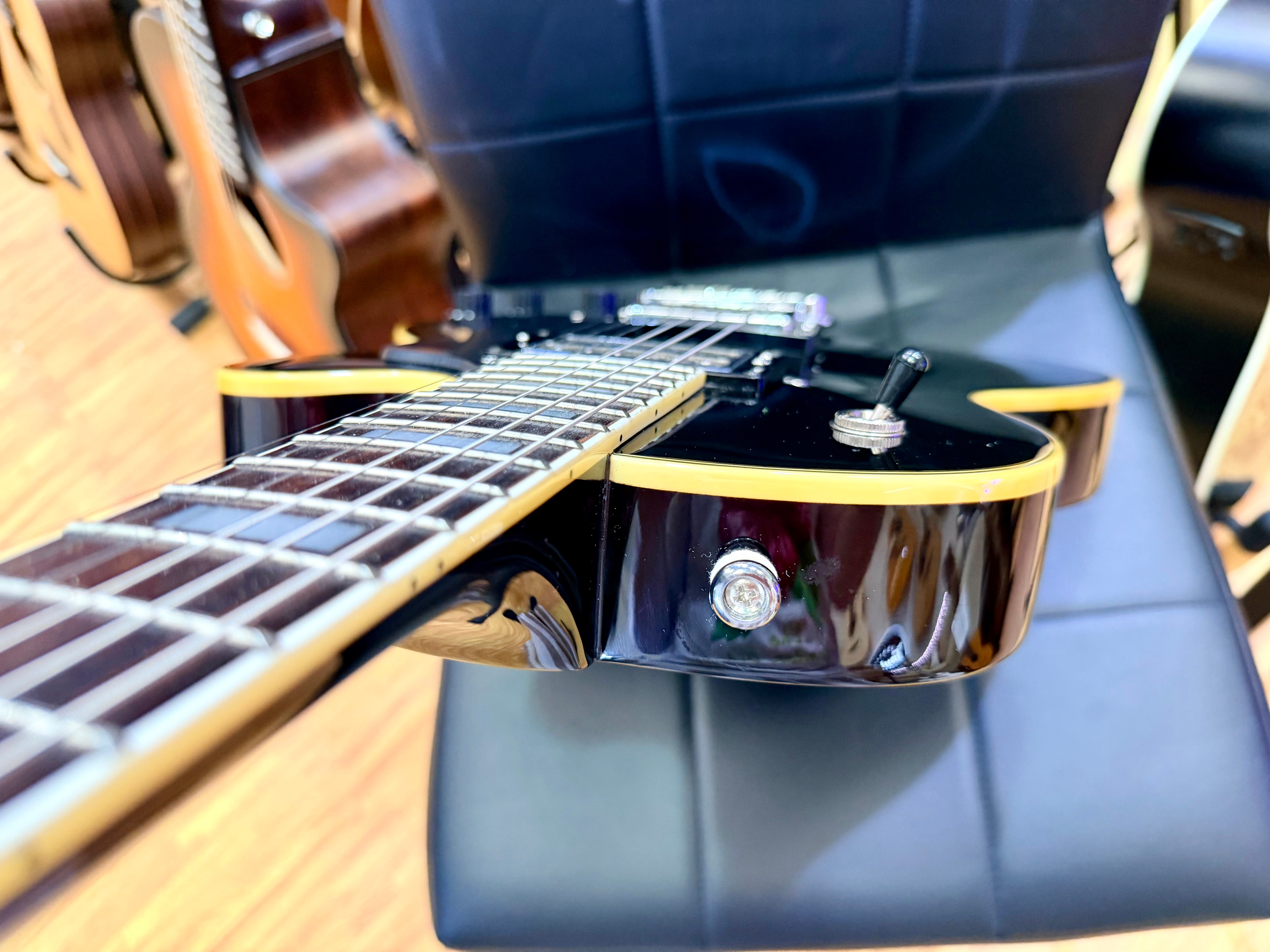 🔥2008🔥 DeArmond M-75 by Guild~ Gloss Black~  Korean Made With USA 2K Pickups!