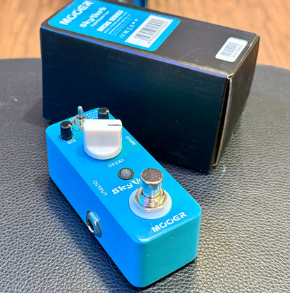 🎸NEW🎸 Mooer Micro Compact Sky Verb Digital Reverb Guitar Effects Pedal~ MRV2