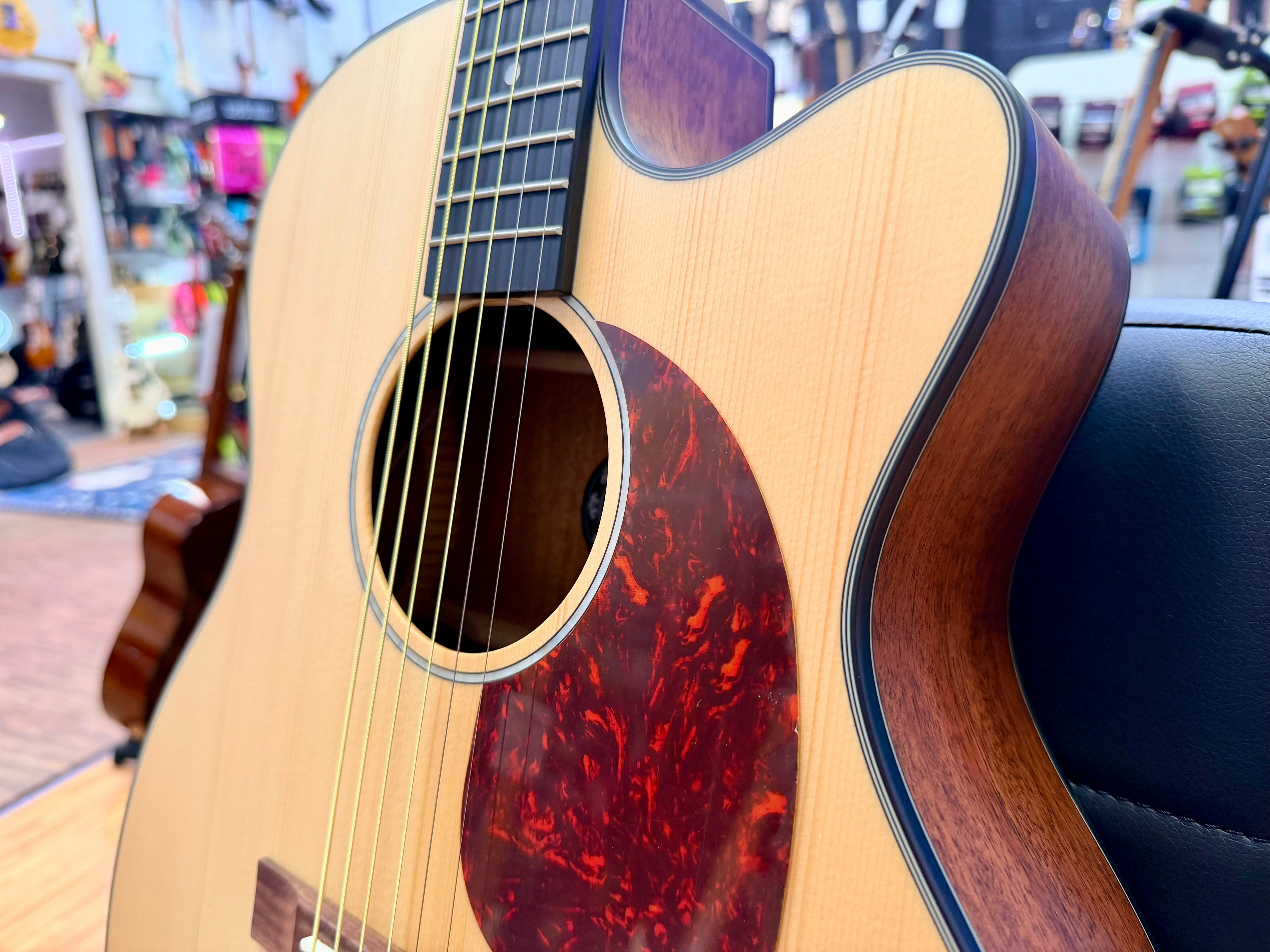 ⚡️NEW⚡️ Vintage VEC300N Stage Series Electro Acoustic Guitar~ Folk Cutaway!