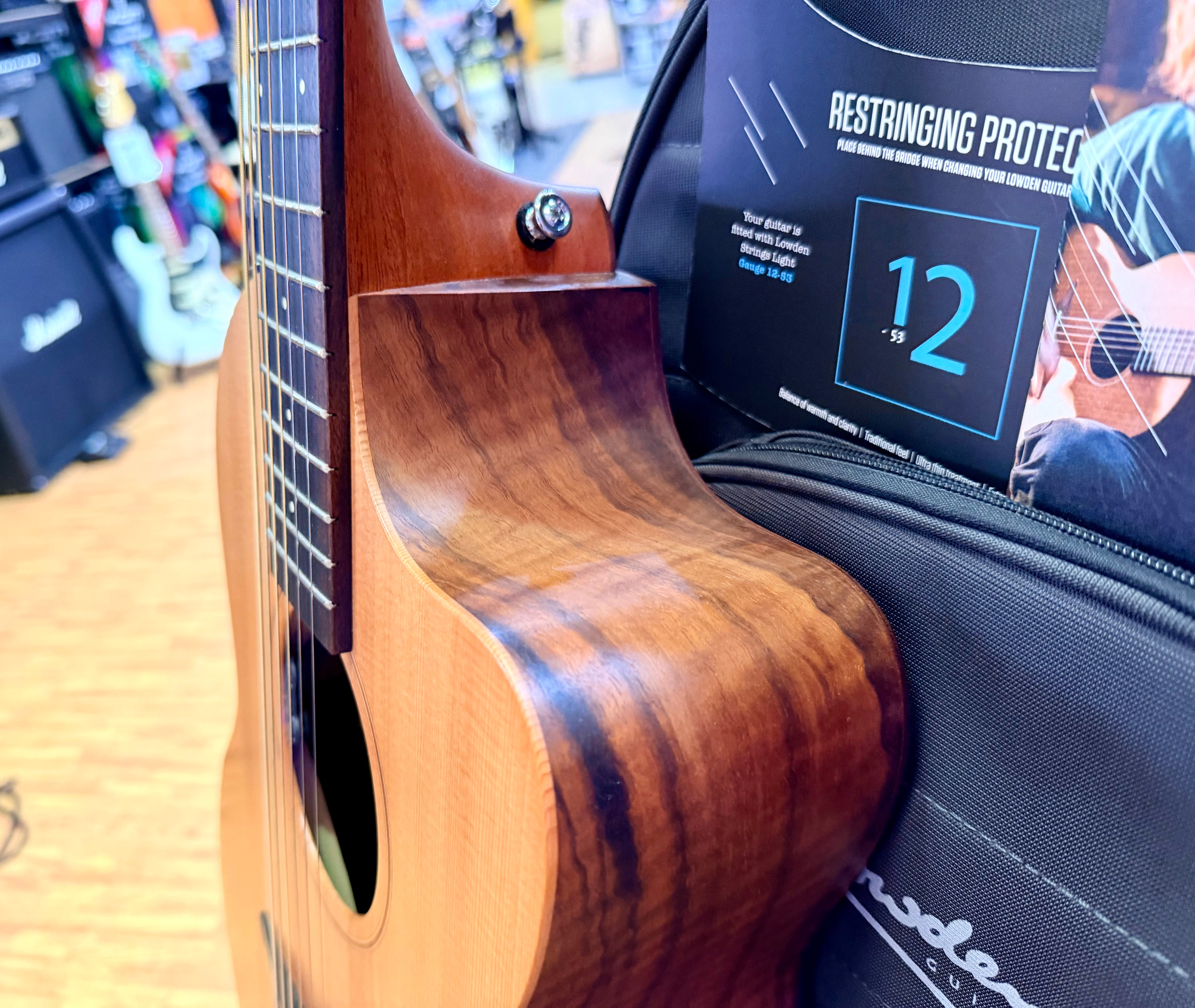 ✨ Sheeran by Lowden S04 Electro Acoustic Guitar~ Figured Walnut + Gig Bag! ✨