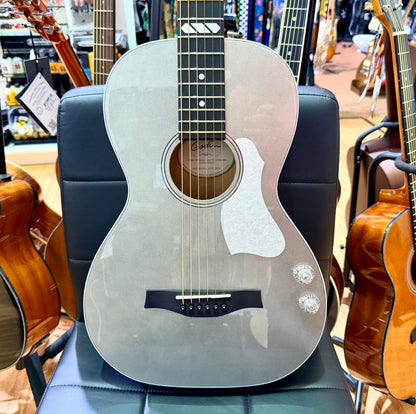 Godin Rialto JR Satina Gray HG Q-Discrete~ Canadian Made~ Wild Cherry~ Ex-Demo