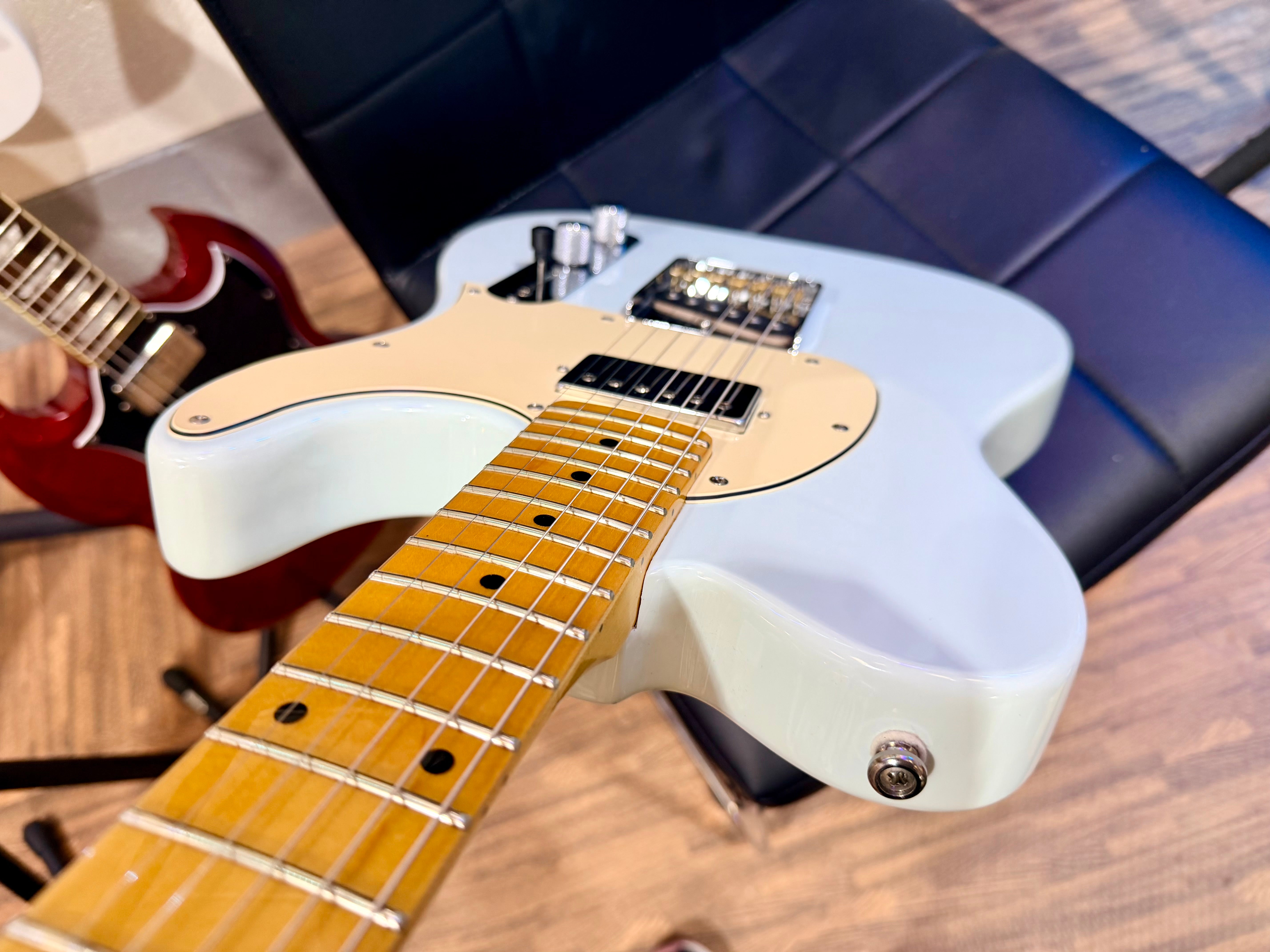 🌟MINT🌟 G&L ASAT Classic Bluesboy Tribute Series~ Sonic Blue~ Telecaster Guitar