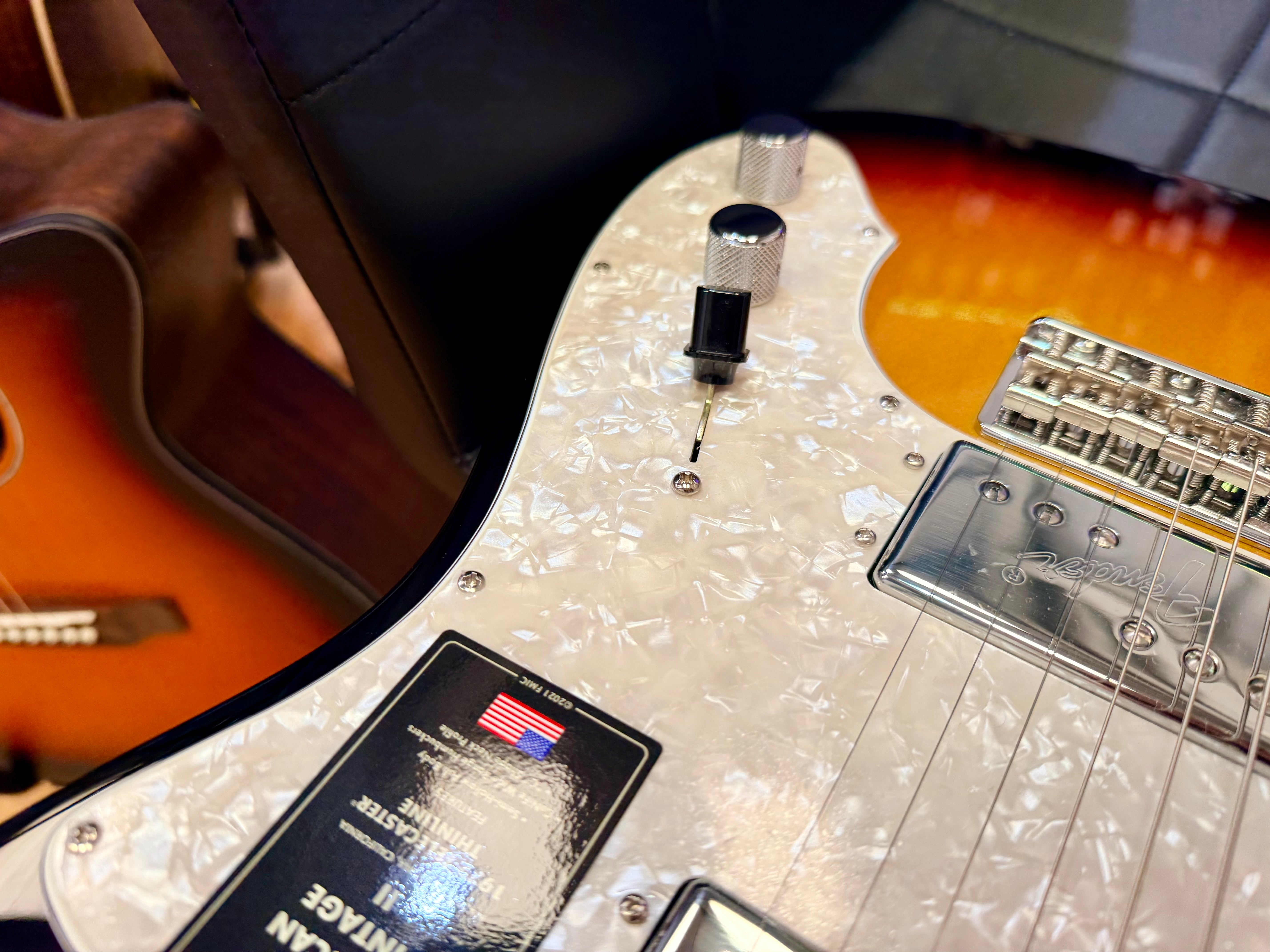 ✨2025✨ Fender American Vintage II 1972 Telecaster Thinline~ 3-Colour Sunburst!