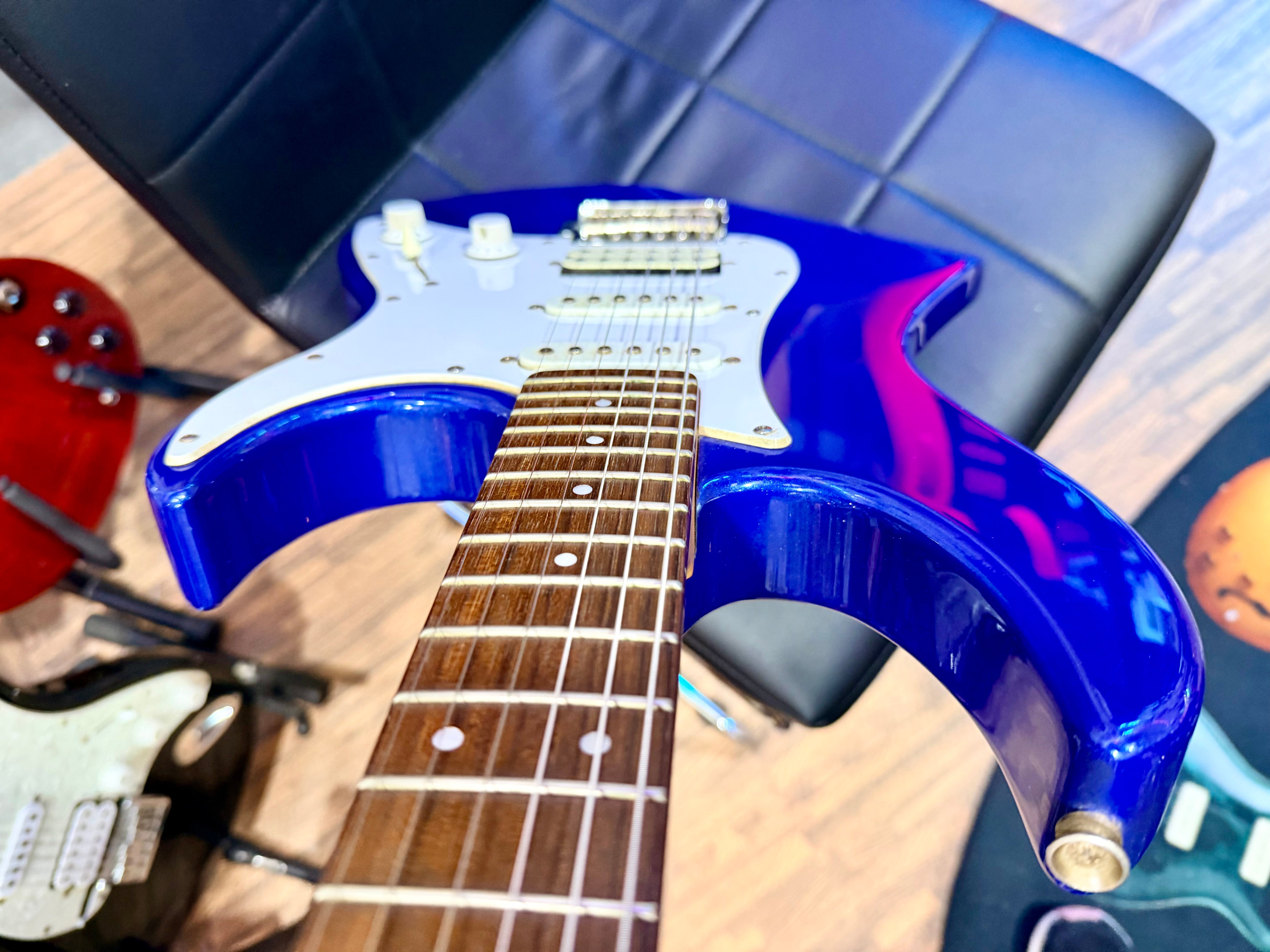 🎸PERFECT STARTER🎸 Yamaha Pacifica 012 Electric Guitar~ Gloss Blue~ HSS!