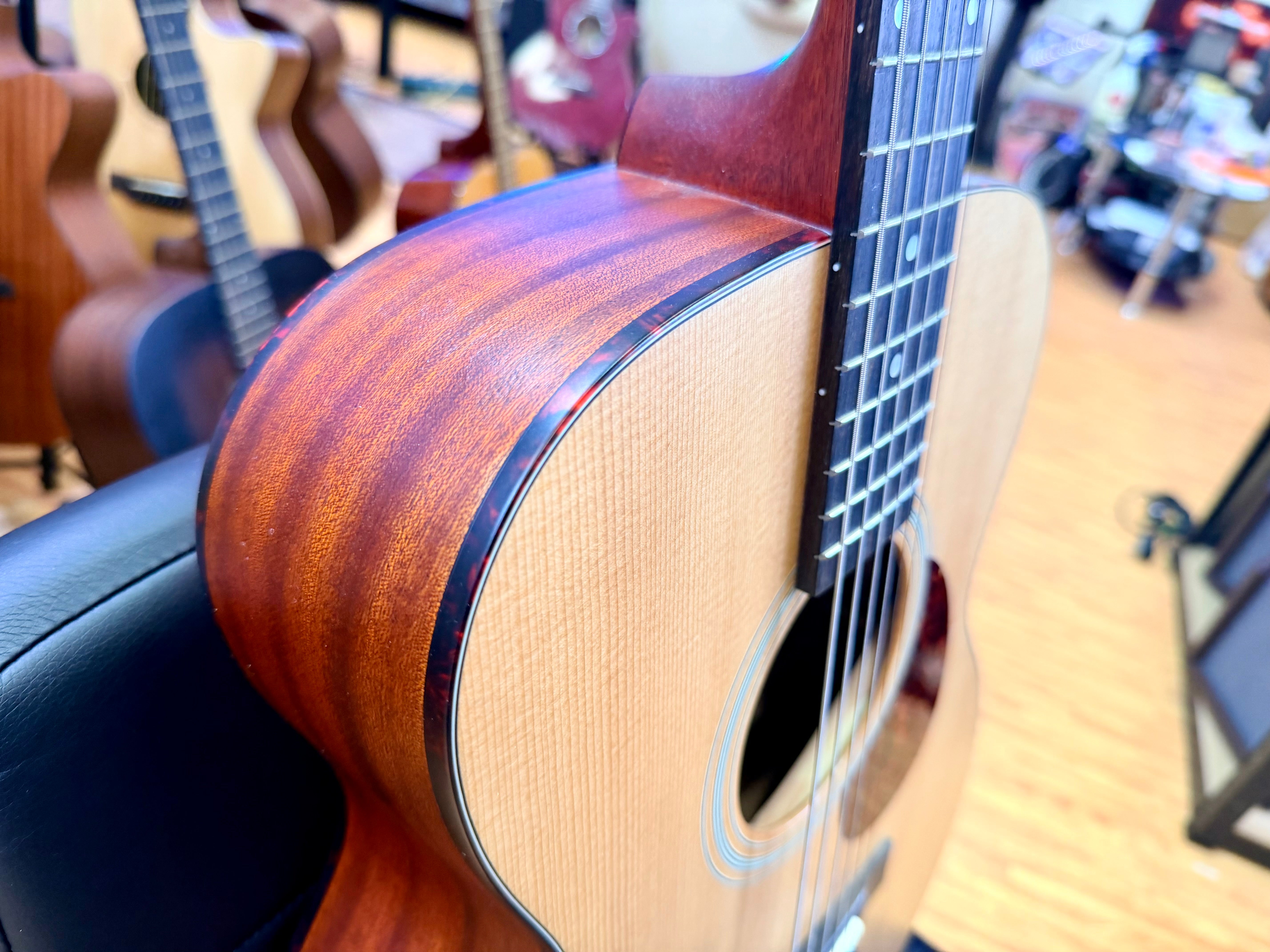 ✨2024✨ Eastman E1OM Orchestra Acoustic Guitar in Natural + Gig Bag~ All Solid!