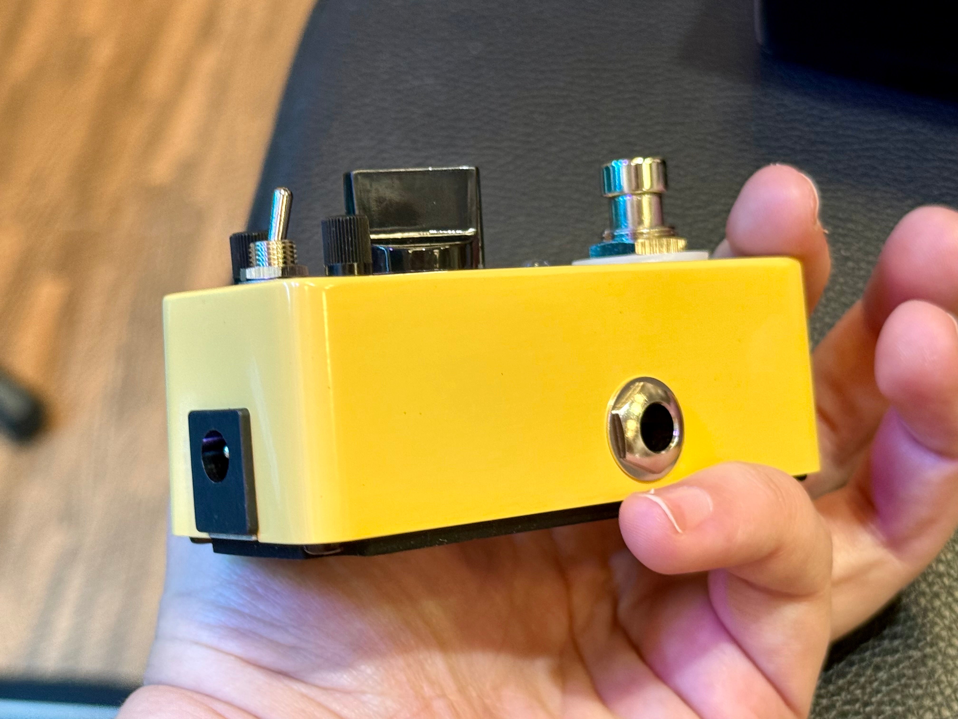 🎸NEW🎸 Mooer Micro Series Acoustikar~ Acoustic Guitar Simulator Effects Pedal!