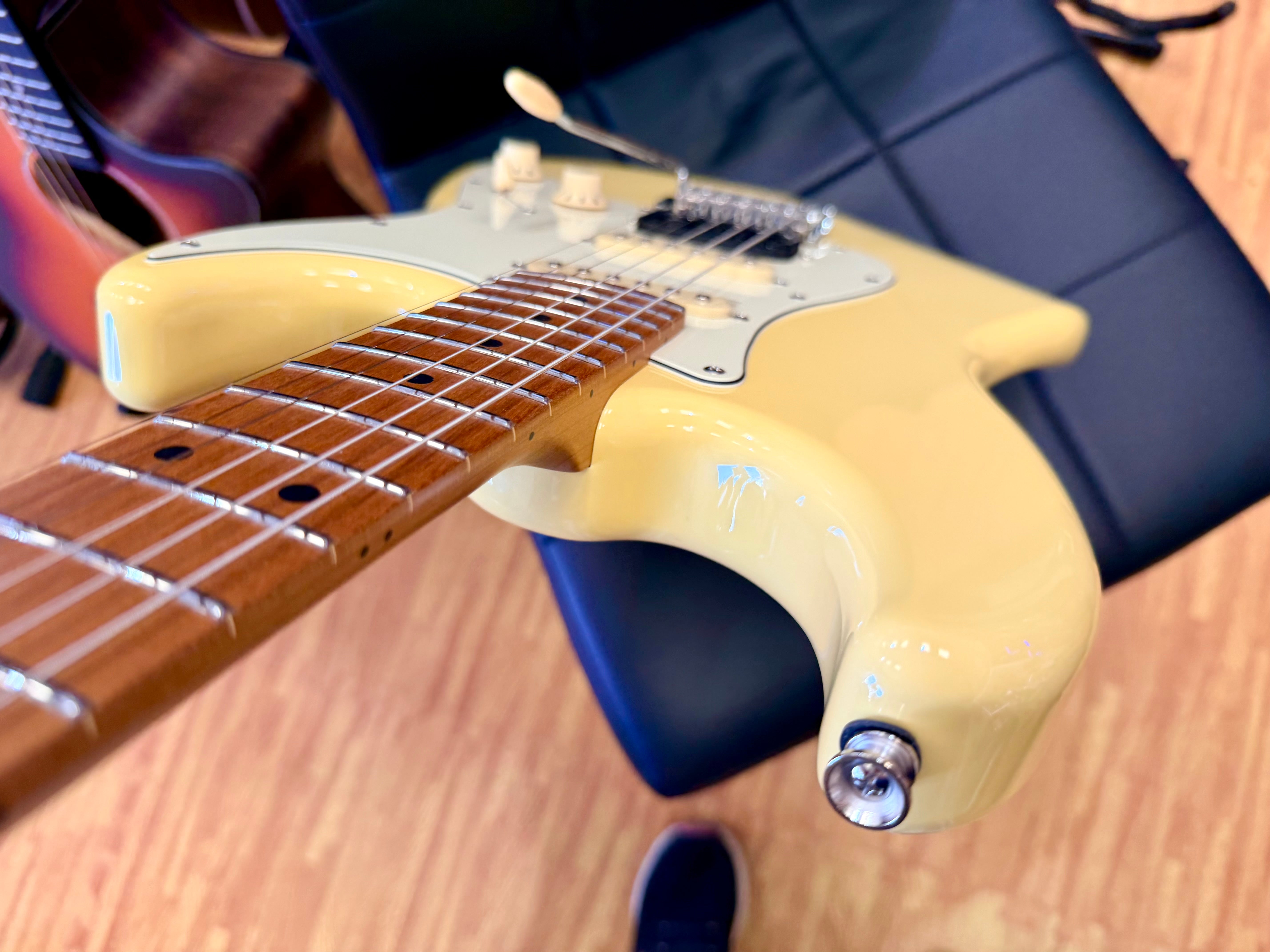 ⚡️NEW⚡️ JET JS-400 HSS Electric Guitar~ Vintage Yellow~ Strat~ 2026 Butterscotch