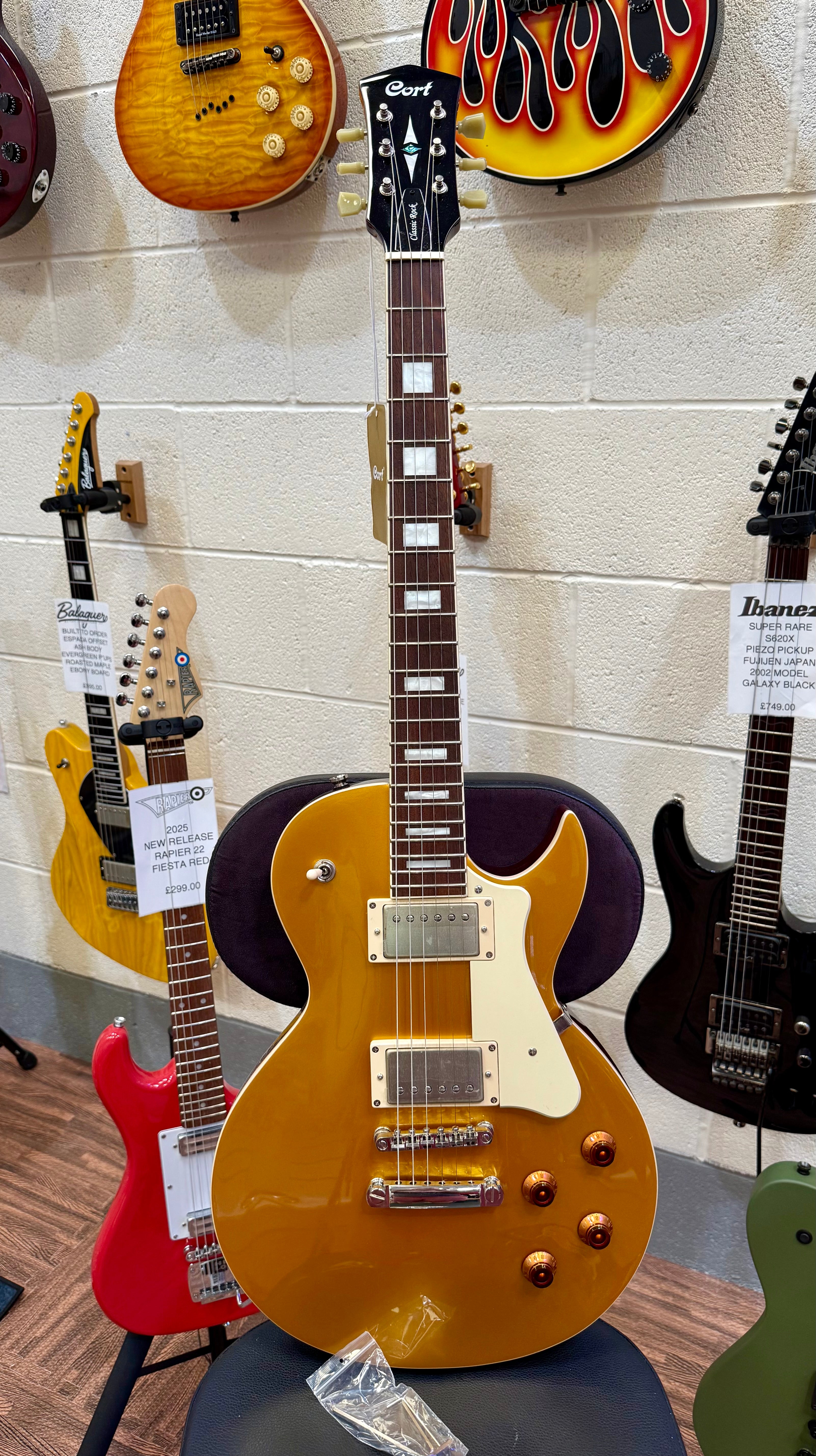 🌟NEW 2025🌟 Cort CR200 Gold Top Les Paul Cutaway Electric Guitar~ Classic Rock!