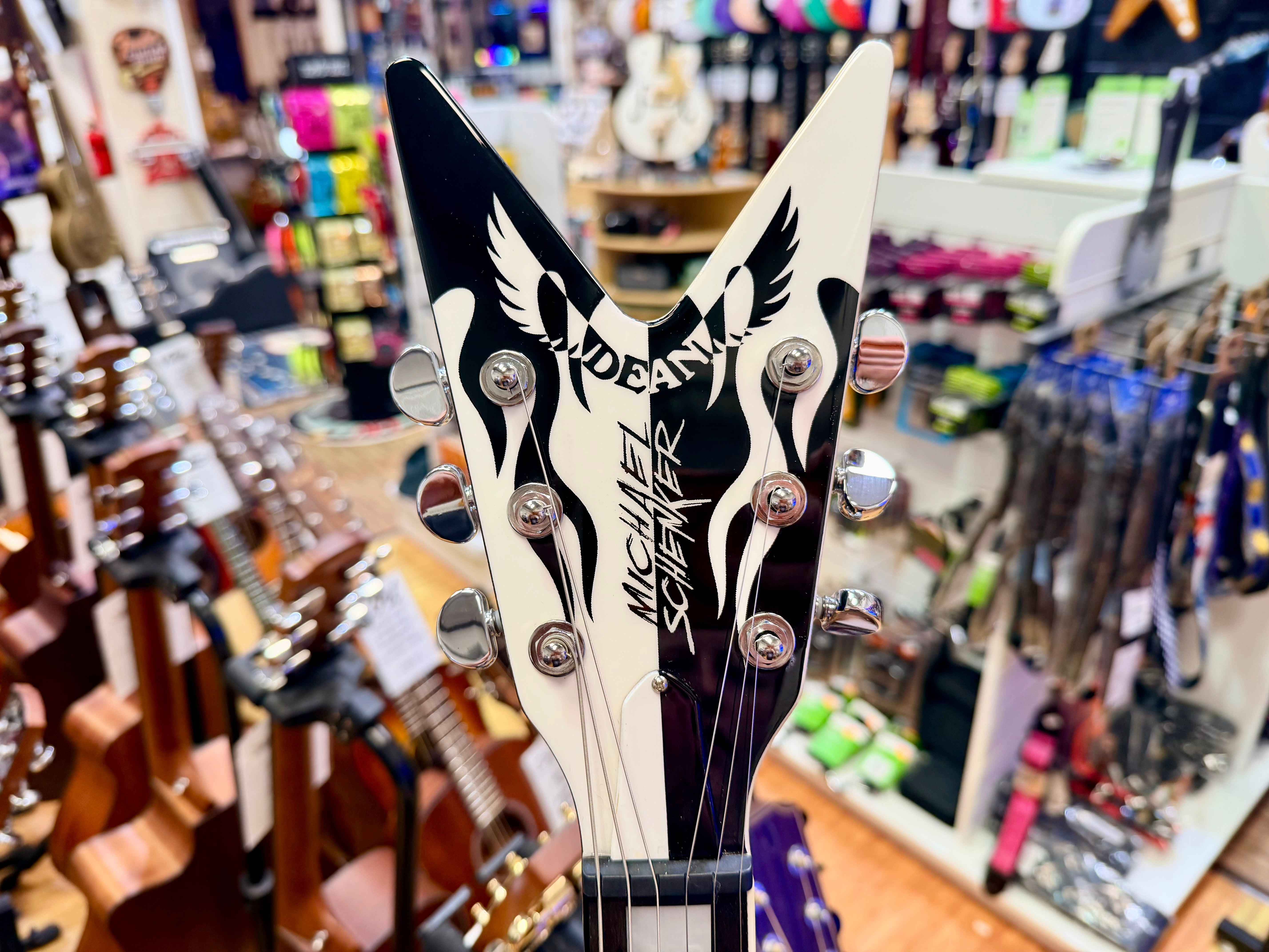 🔥RARE🔥 Dean Michael Schenker Flying V Custom Flames~ 2021 Korea Guitar + Case!