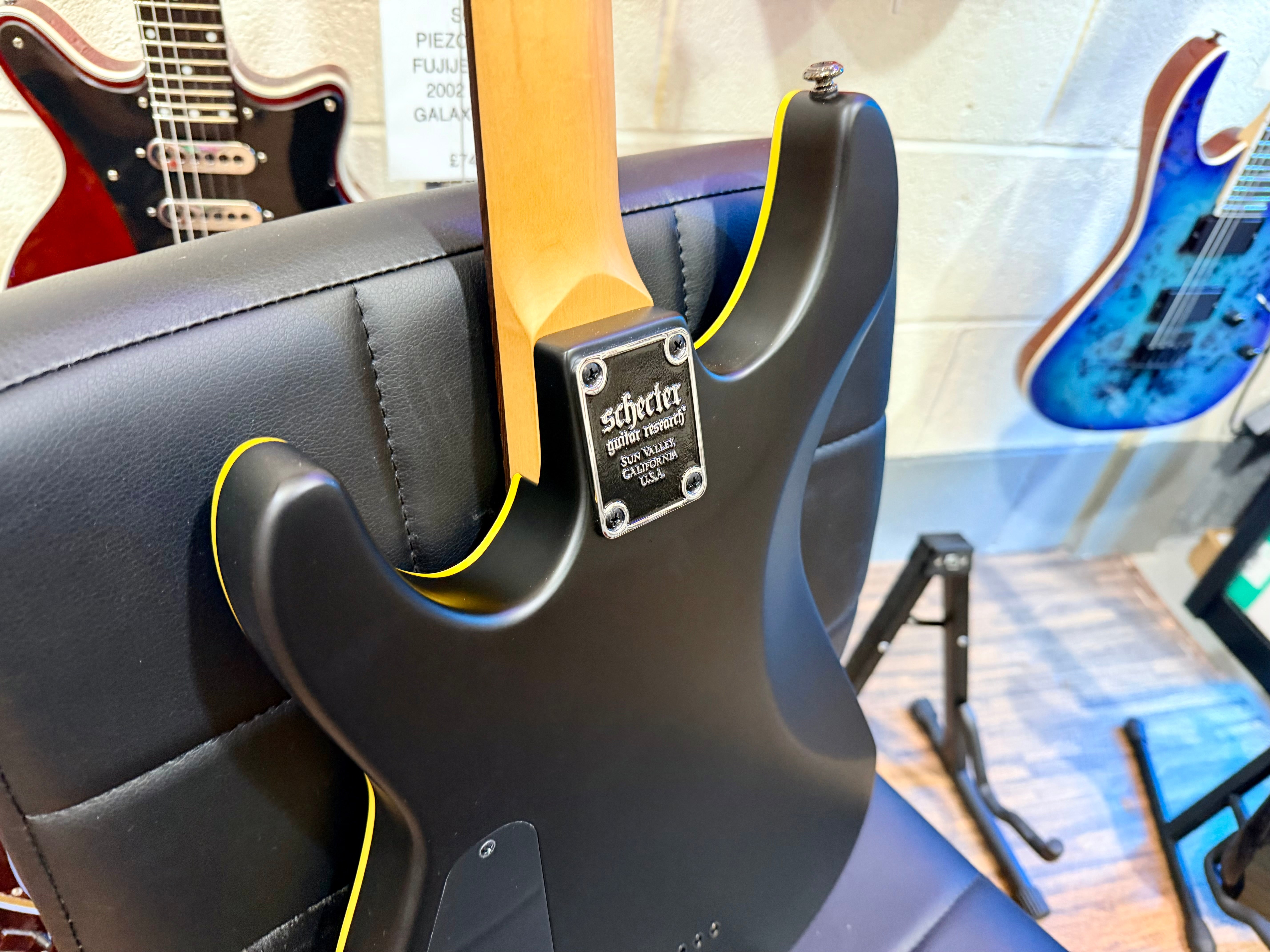 😈 NEW 2025 😈 Schecter Demon 6~ Aged Black Satin~ Diamond Active Pickups!