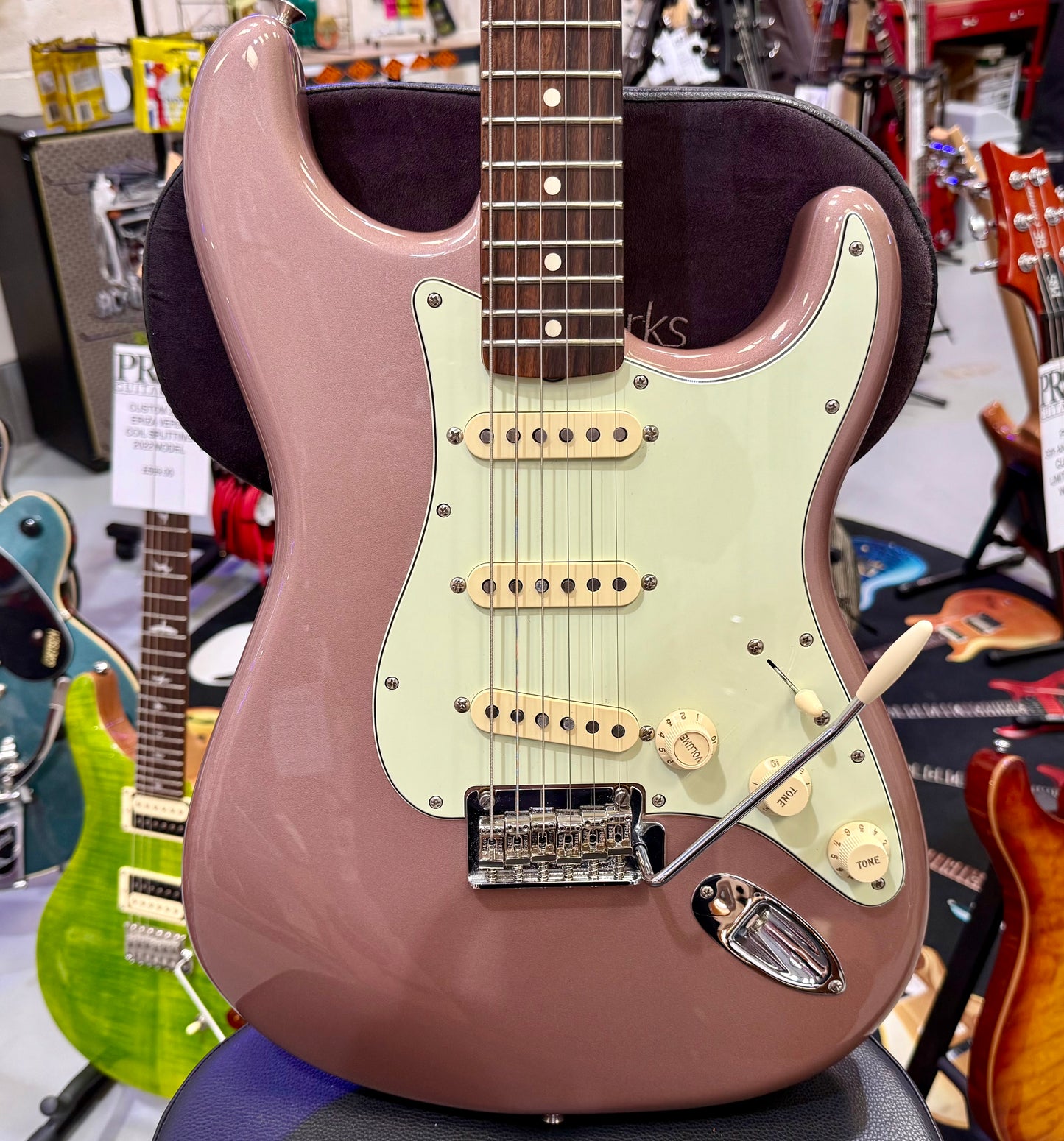 🌟2020🌟 Fender Vintera '60s Stratocaster Modified~ Burgundy Mist Metallic~ Case