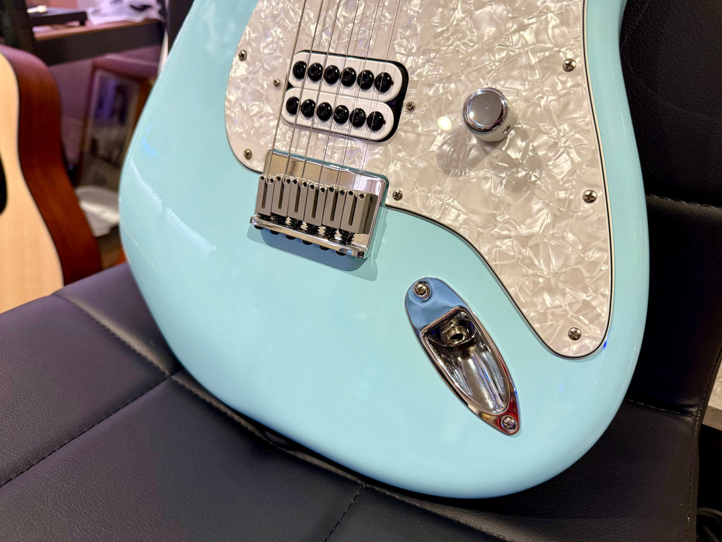 🌟2023🌟 Fender Tom Delonge Stratocaster~ Daphne Blue Signature~ Mexican Strat!