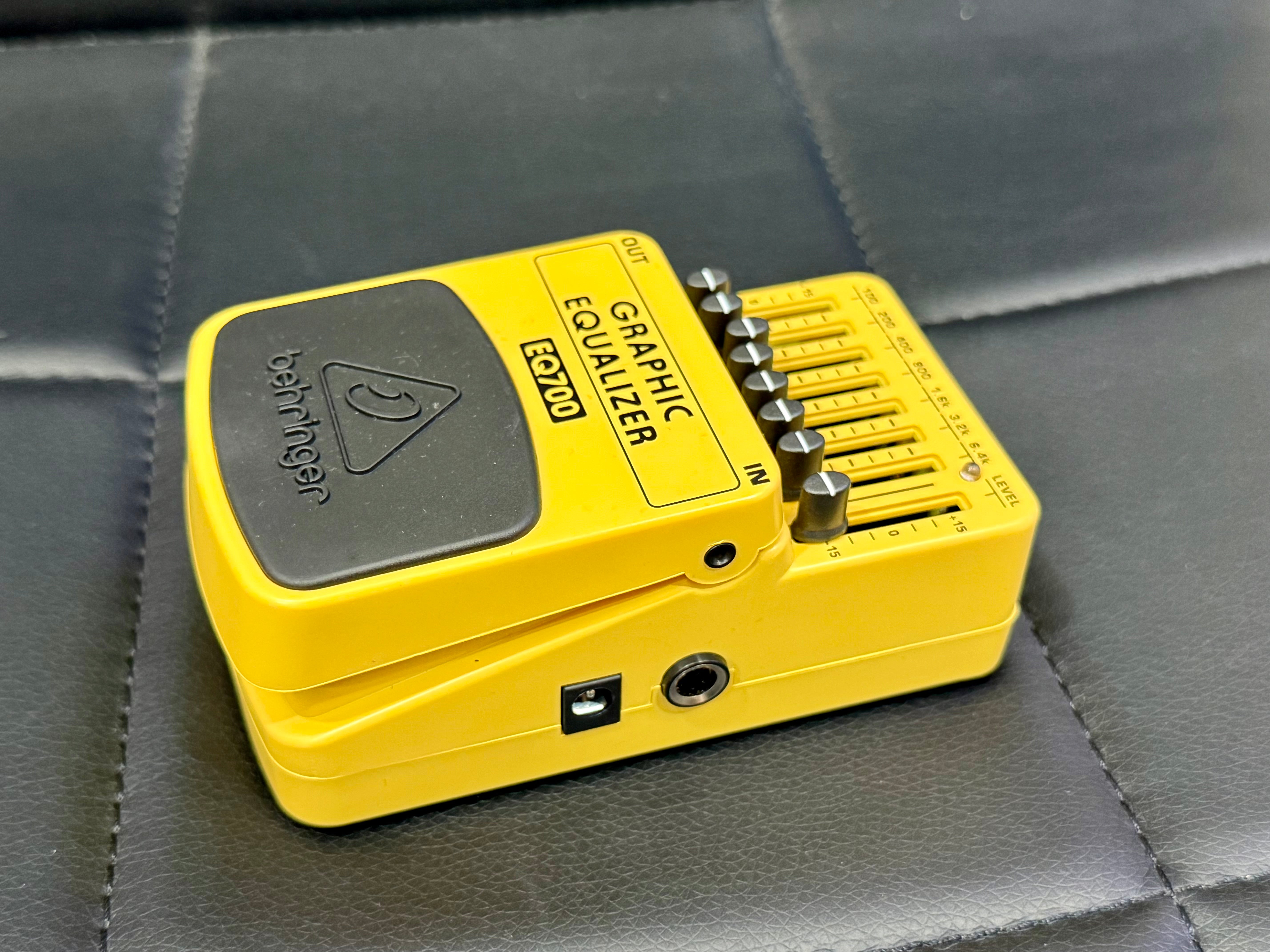 🎸 Behringer EQ700 Ultimate 7-band Graphic Equalizer Guitar Effect Foot Pedal 🎸