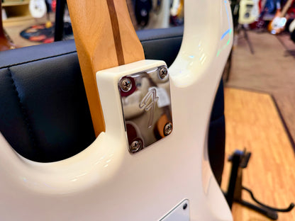 ✨2021✨ Fender Player Stratocaster HSS~ Polar White~ Maple Neck~ Mexican Strat!