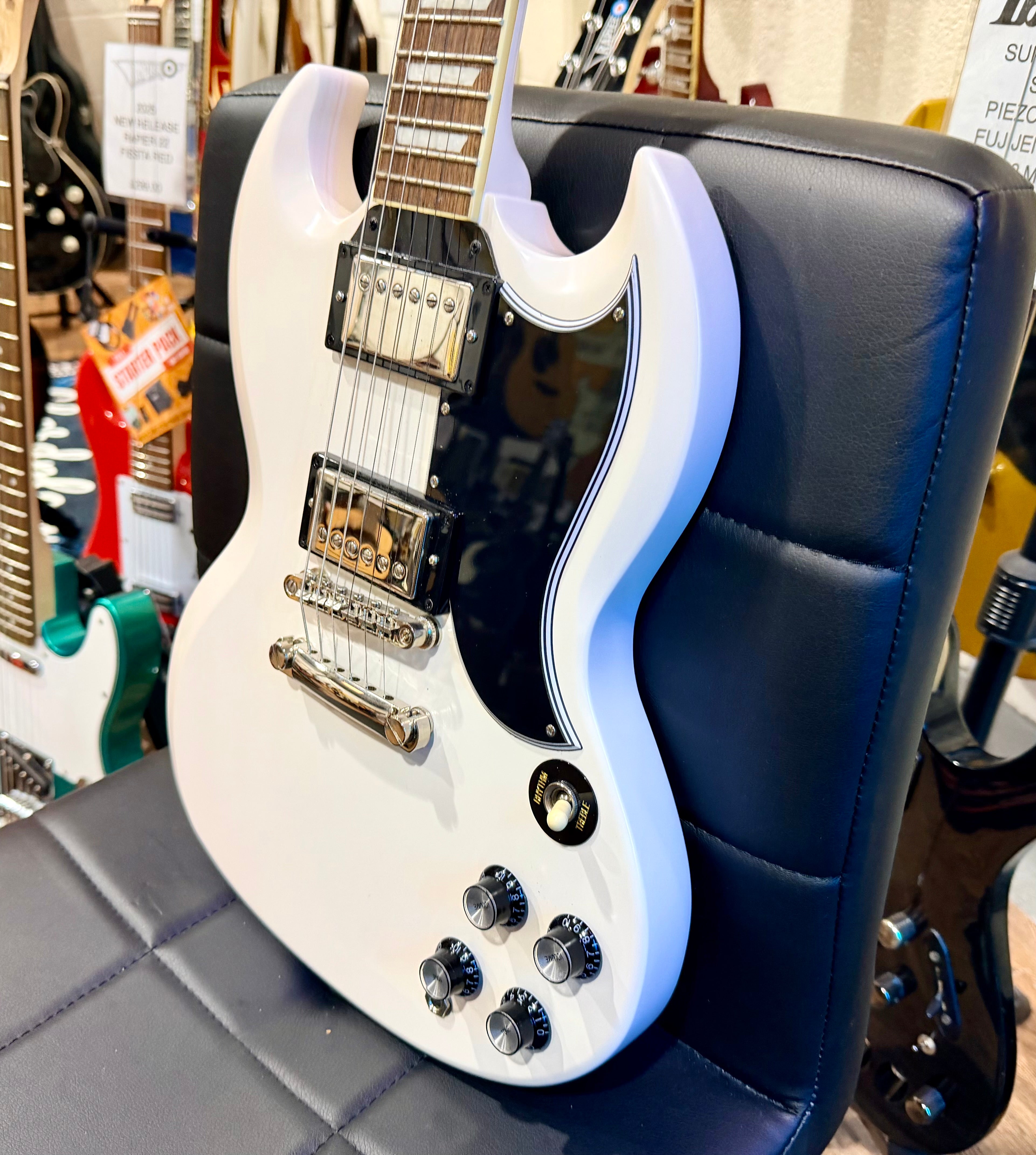 🌟2022🌟 Epiphone 1961 Les Paul SG Standard~ Aged Classic White~ ‘61 + Hard Case