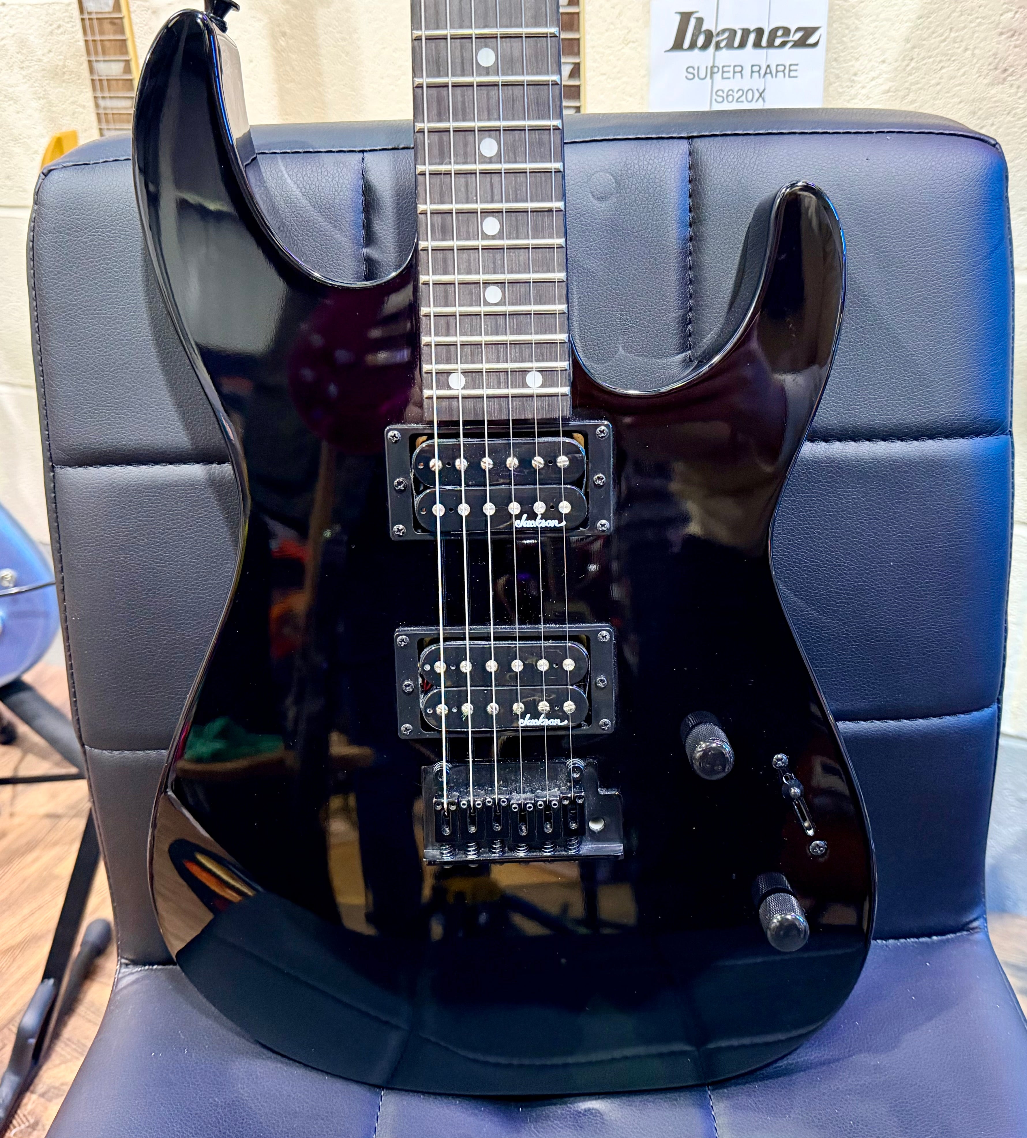 🎸MINT 2022🎸 Jackson Dinky JS11 Gloss Black~ Amaranth Fingerboard~ JS Series!